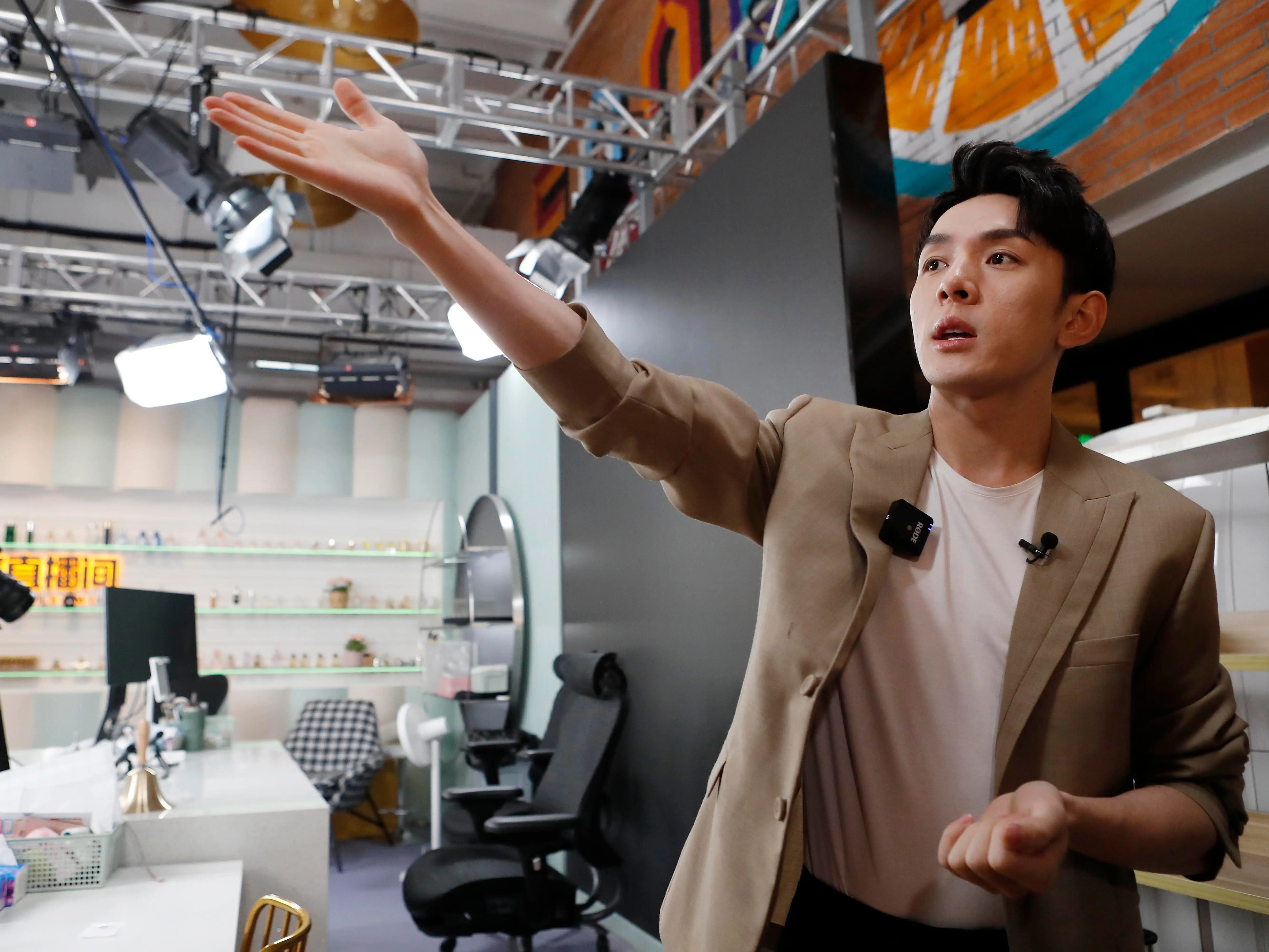 Meet China's 'Lipstick King,' an outspoken 28yearold streamer who fans adore and