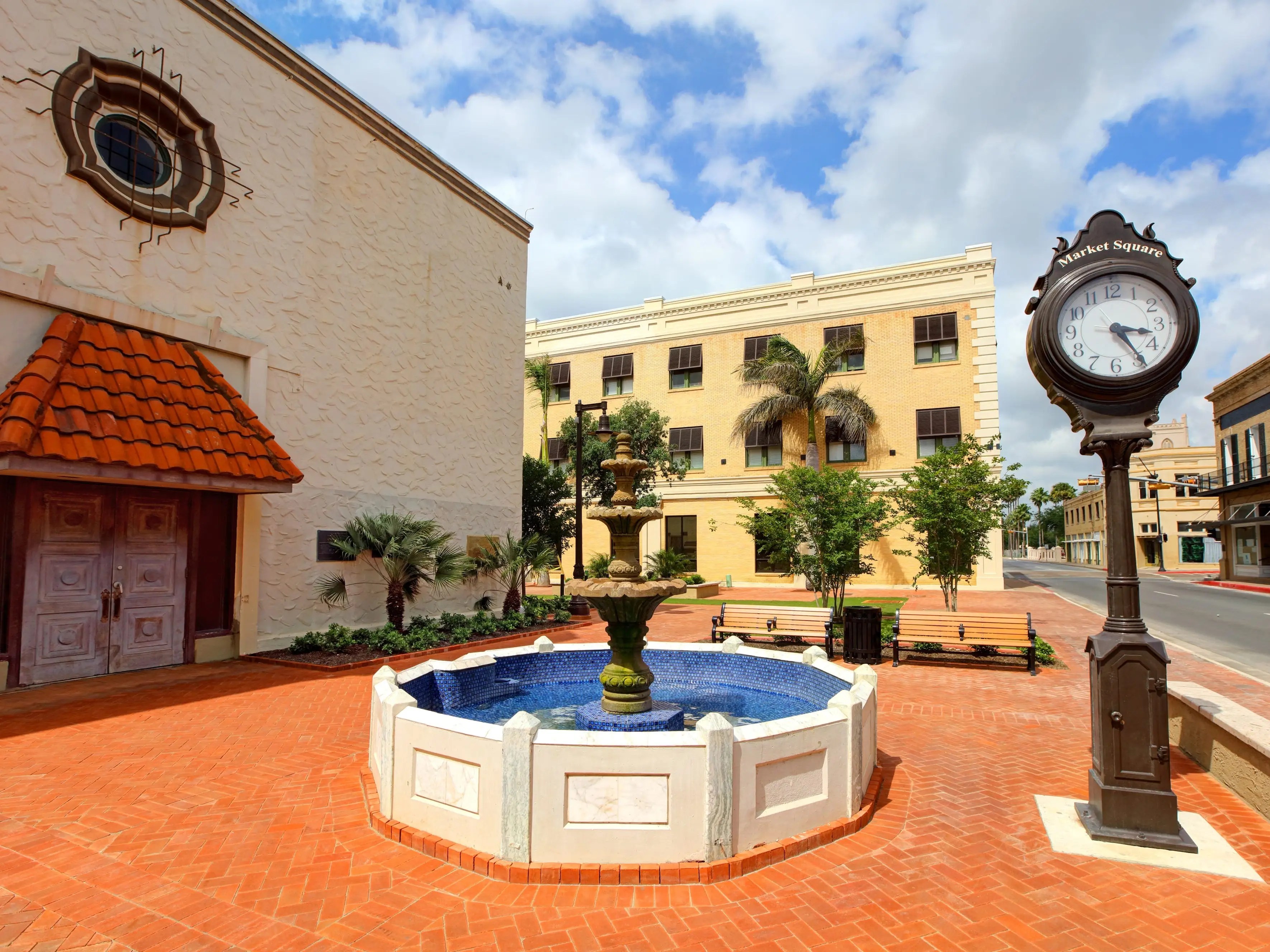 Investors Rush to Buy Near SpaceX After Elon Musk Tweets Business Insider