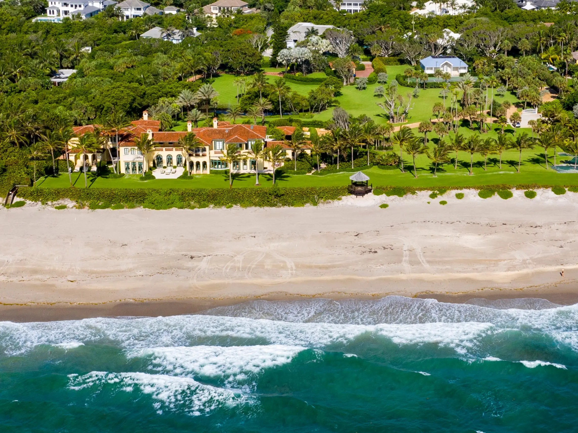 Inside Larry Ellison's new 80 million Palm Beach mansion, which sits