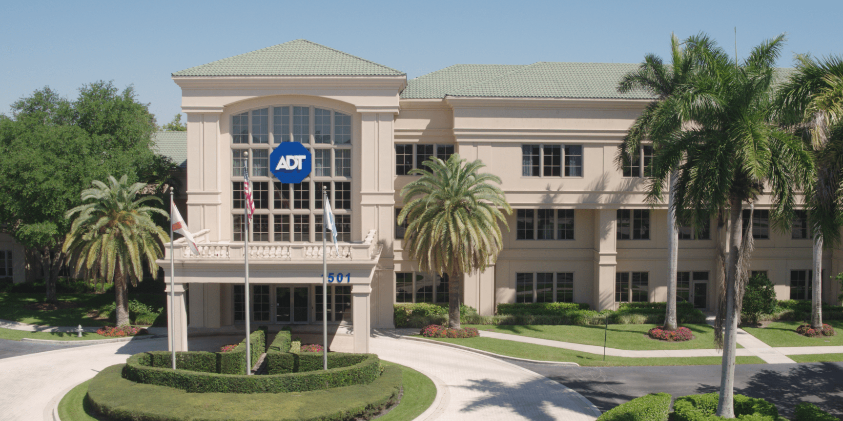 PALM BEACH COUNTY HAS AROUND 44 BILLIONAIRES. THE SUPERRICH ARE