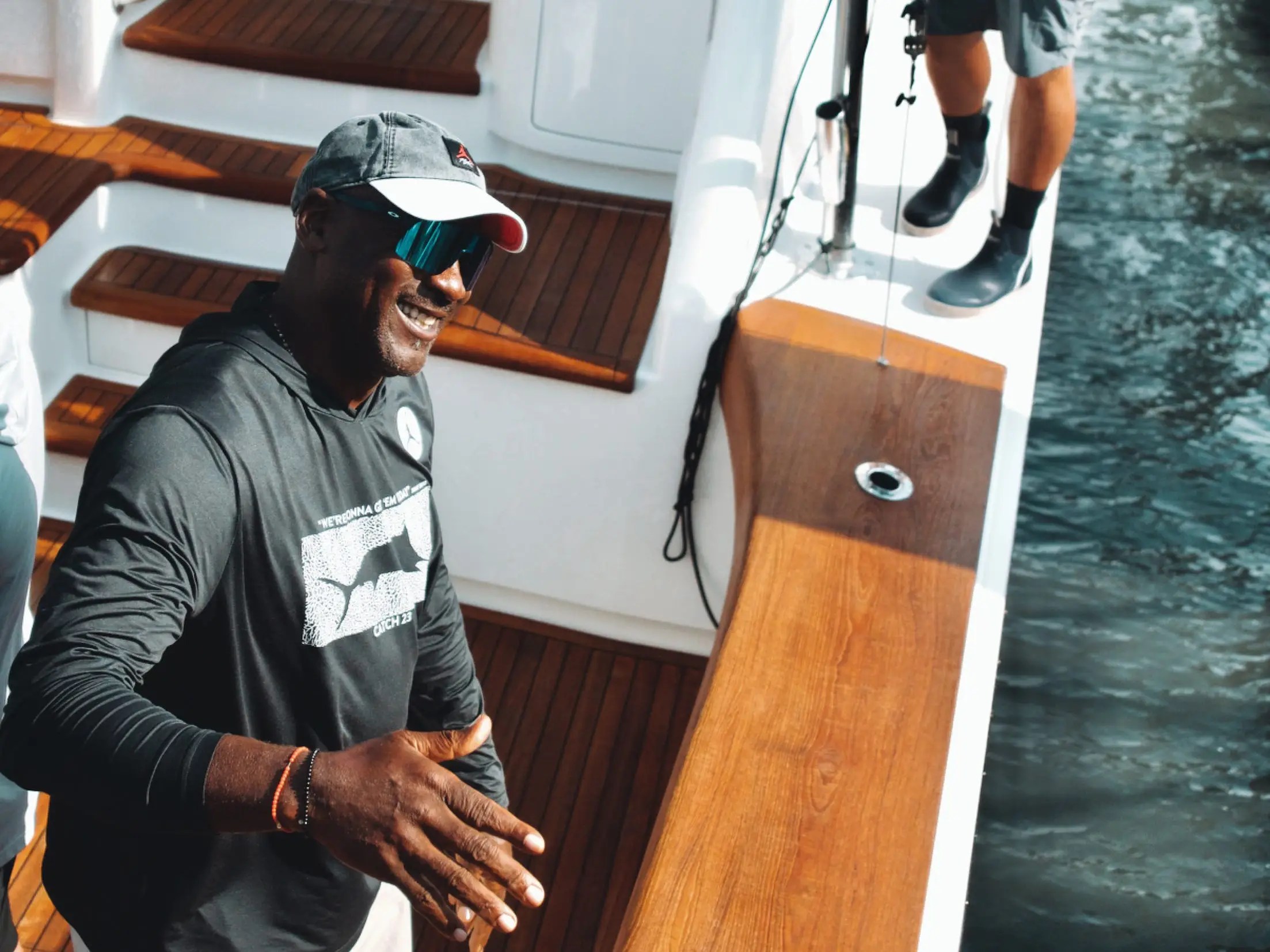 Michael Jordan caught a dolphinfish to capture an early lead in a 3.4