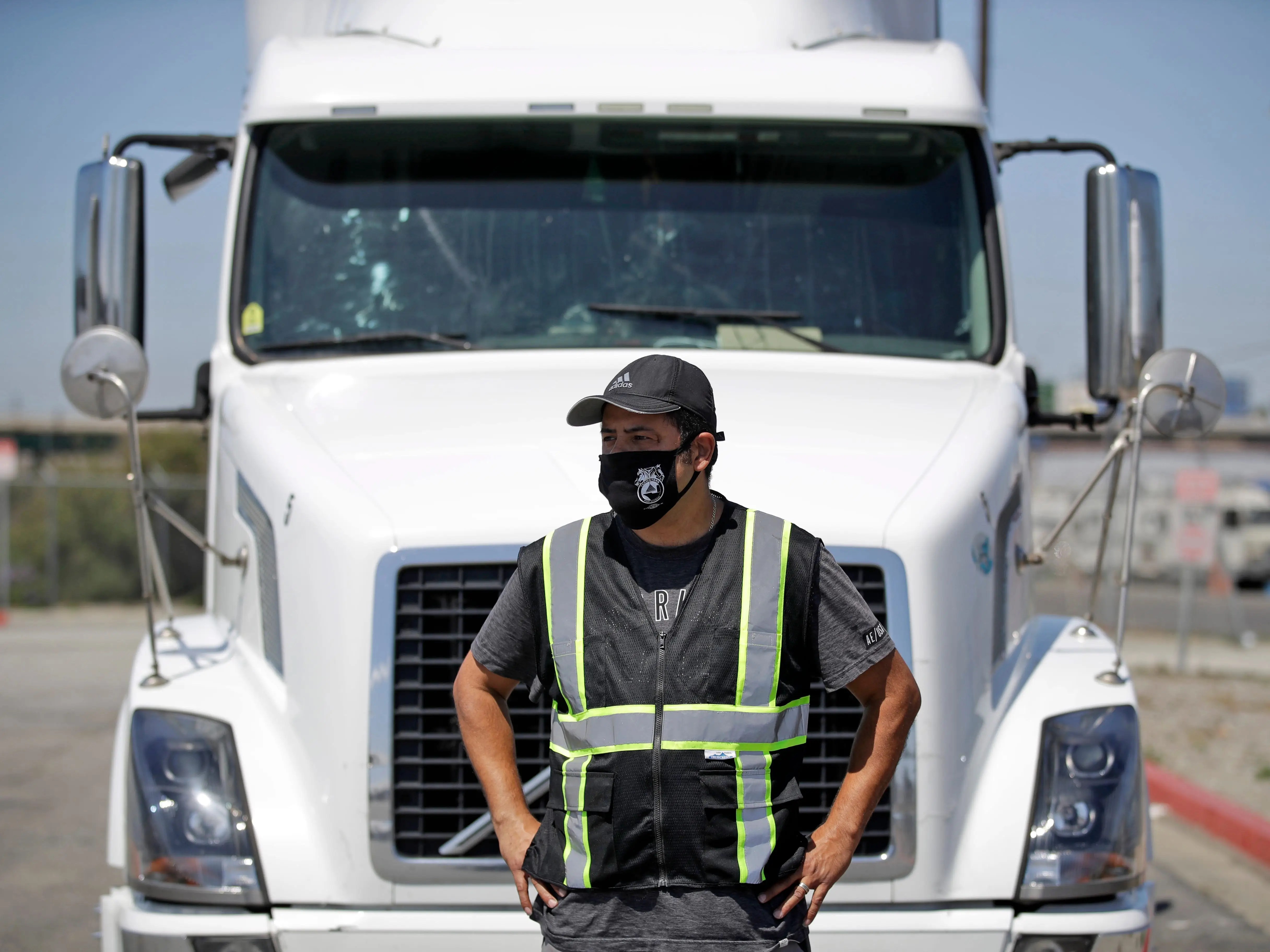 Truckers are getting sixfigure salaries as food suppliers scramble to