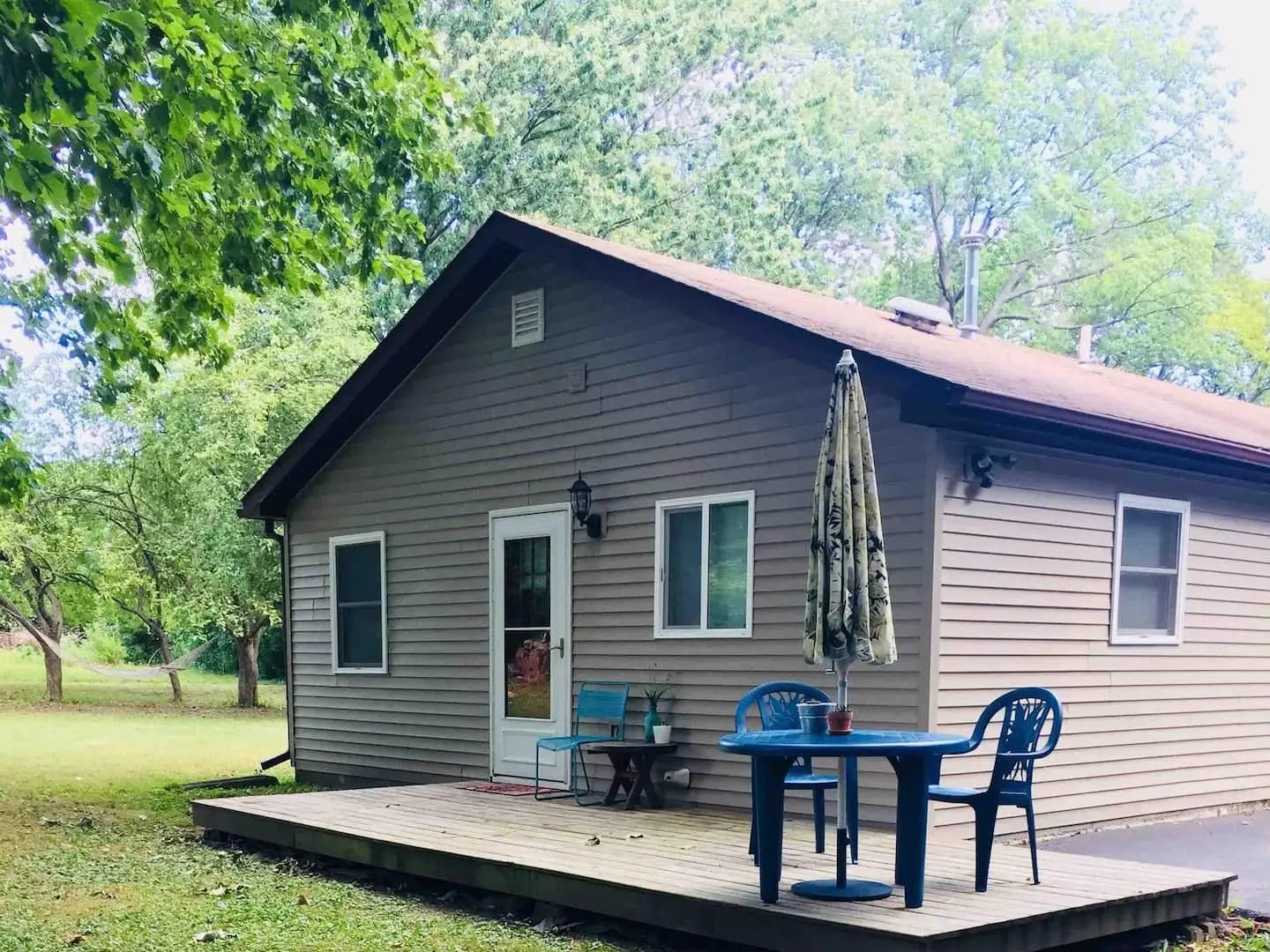 These are the topranked Airbnb rentals in every state, with 100 5