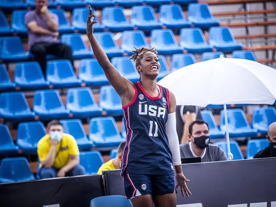 VIDEO USA Basketball Player Chased by Bee, Subs Herself Out of Game