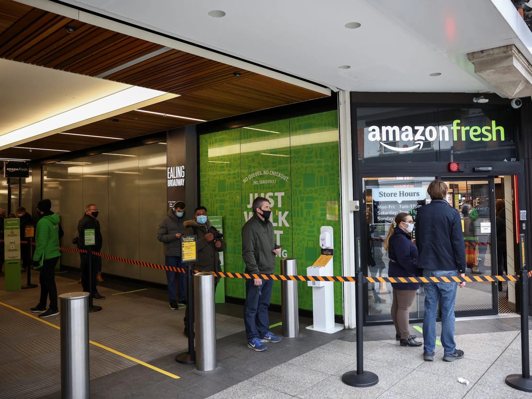 Latest News on Amazon's Grocery Business and Broader Retail Expansion