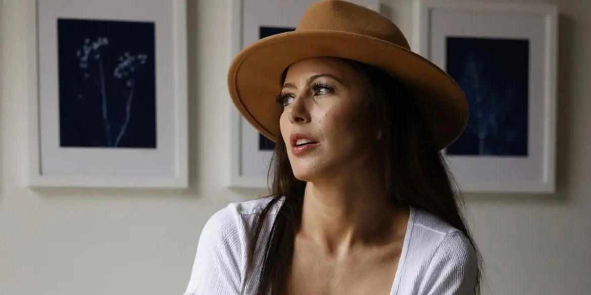 A Day in the Life of an OnlyFans Creator in the Top 0.1% of Earners - Business Insider