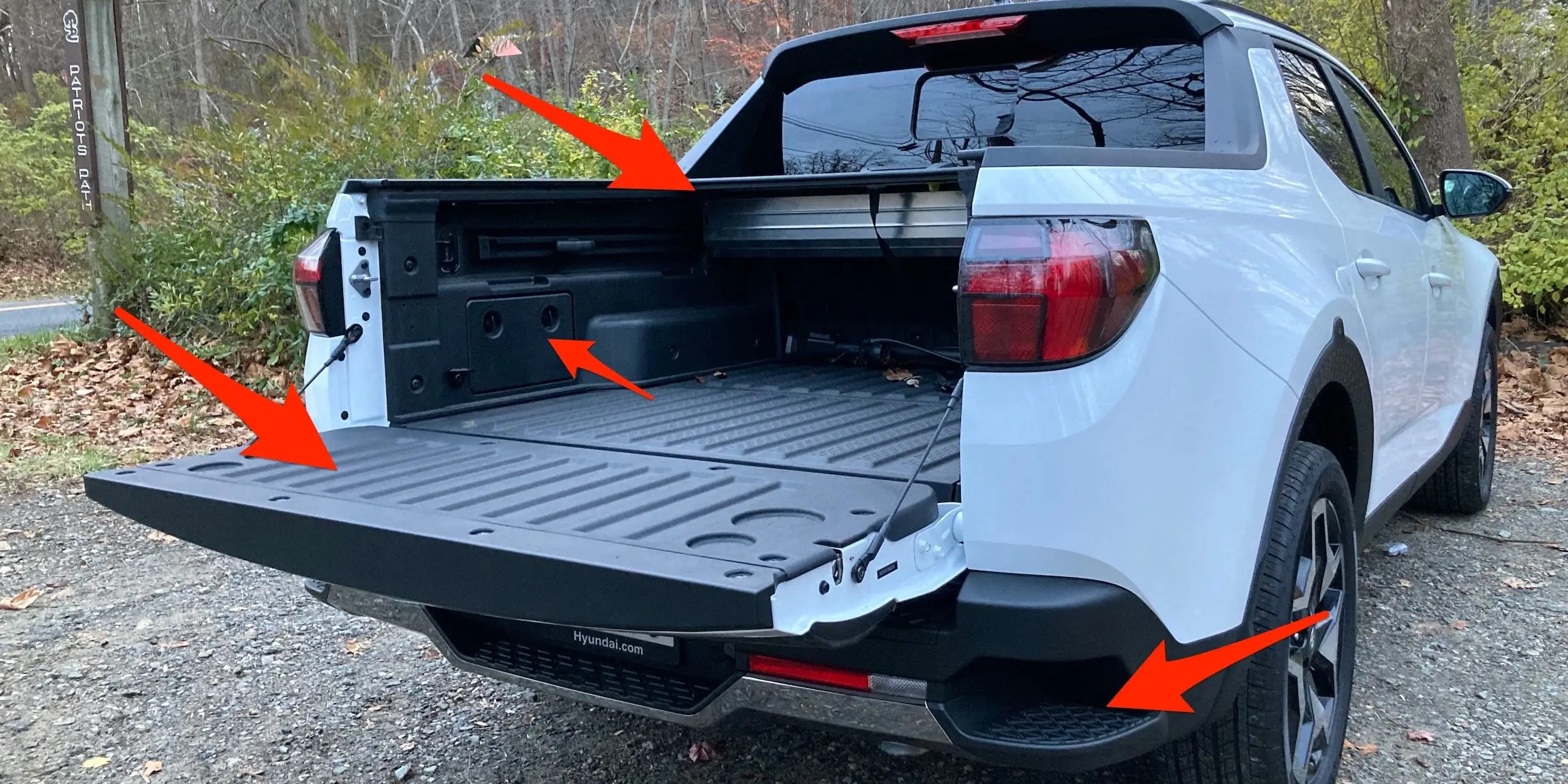 Hyundai Santa Cruz Pickup Truck Bed Tour Small but FeaturePacked