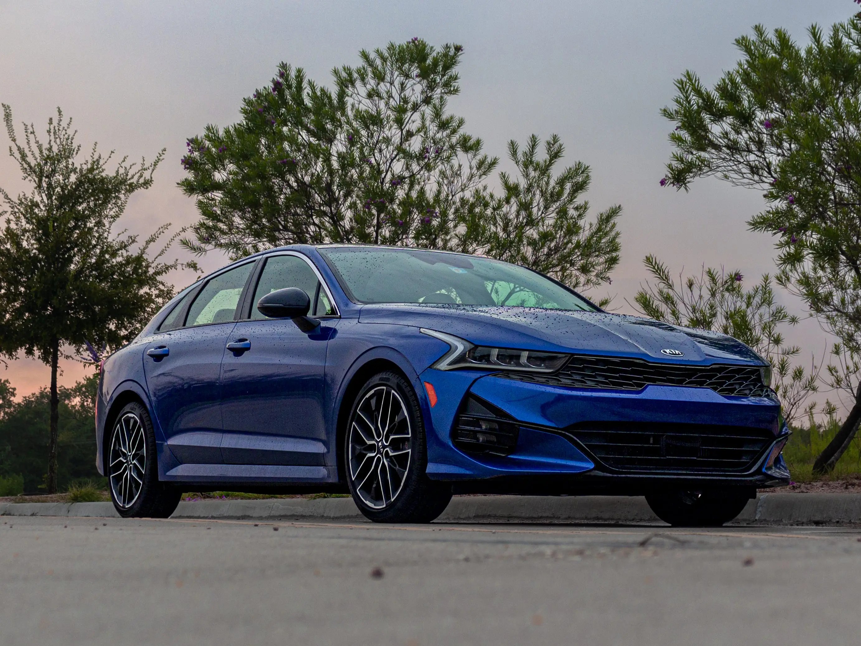 Kia Optima 2022 White Black Rims
