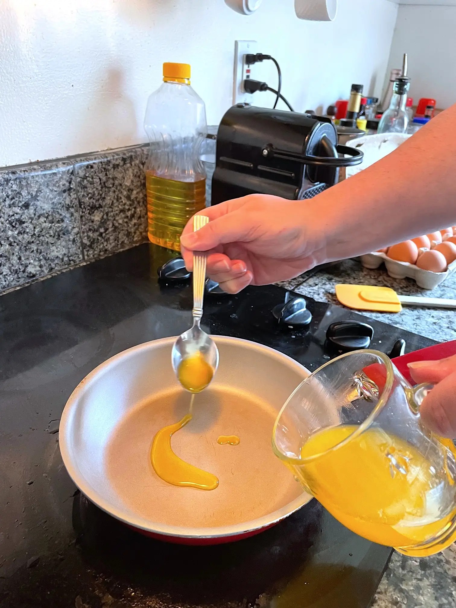 I tried Martha Stewart's hack for making 'the best scrambled eggs in