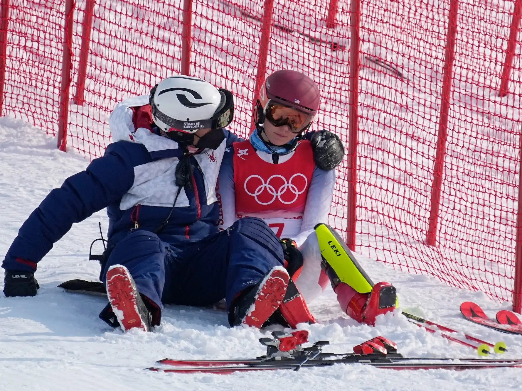 Mikaela Shiffrin Sits on Slope After Falling Out of Slalom