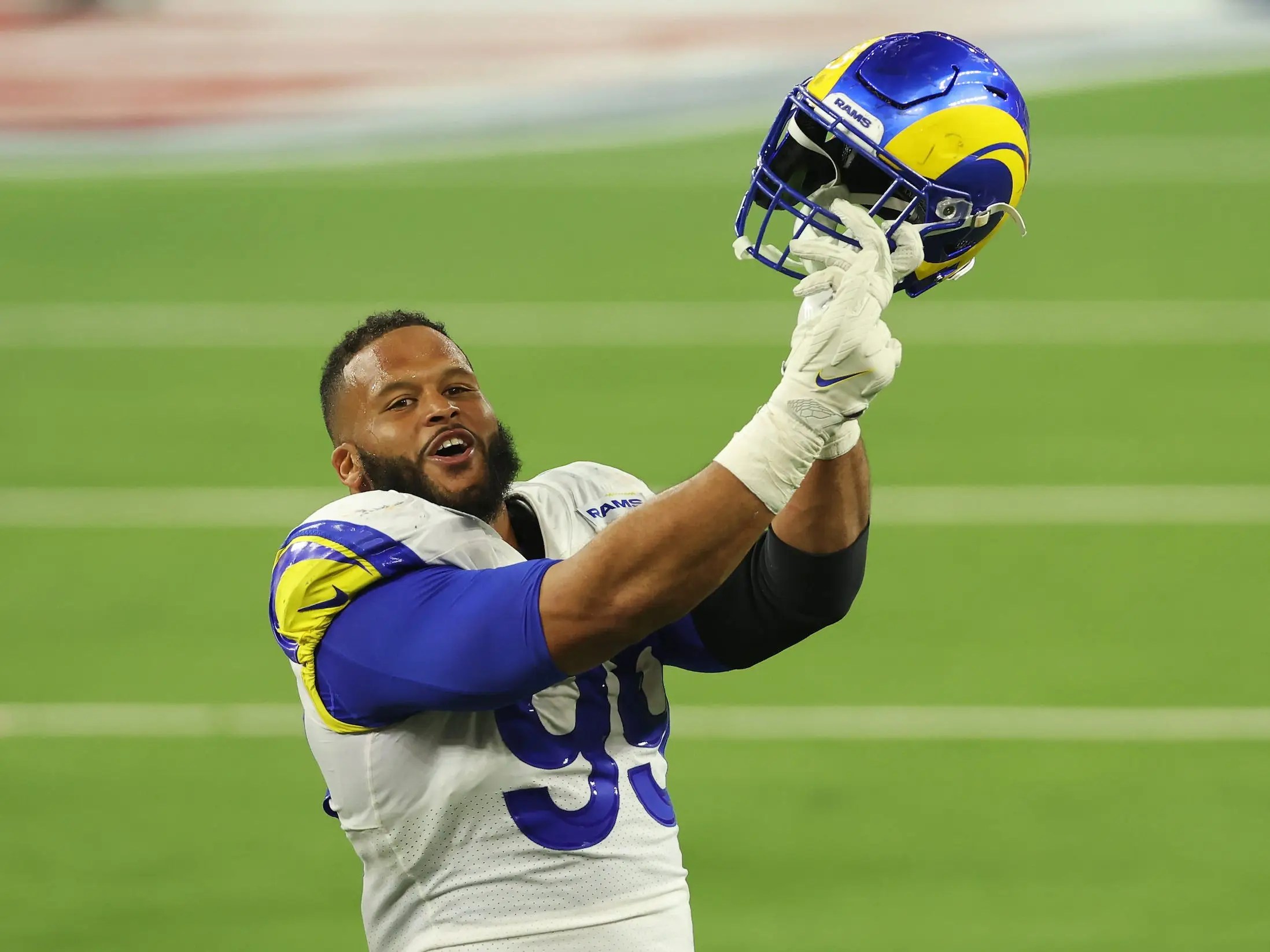 Aaron Donald Makes Super BowlWinning Play, Points to Ring Finger