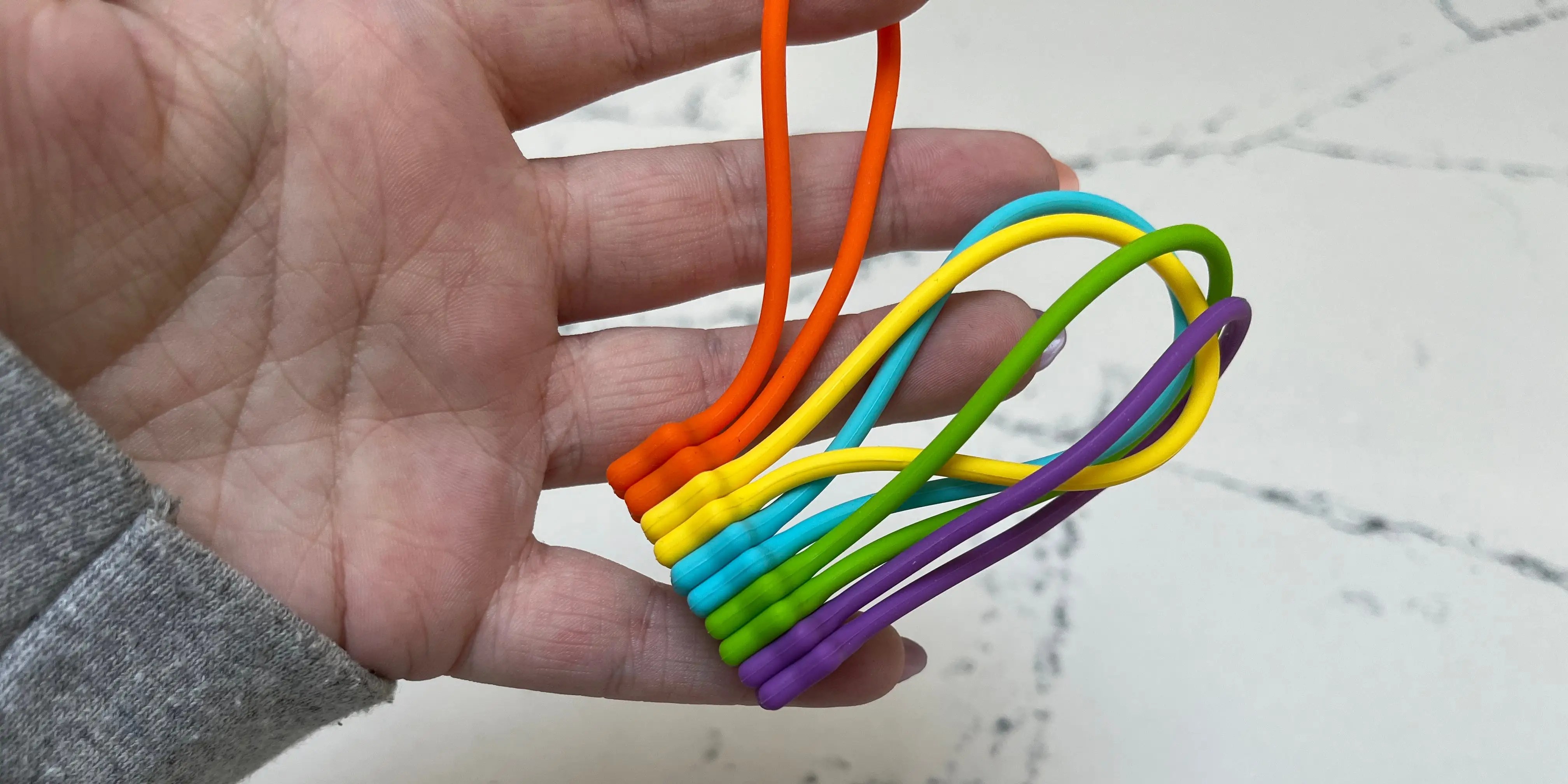 REVIEW Fironst Silicone Cable Ties Organize Cords + Photos