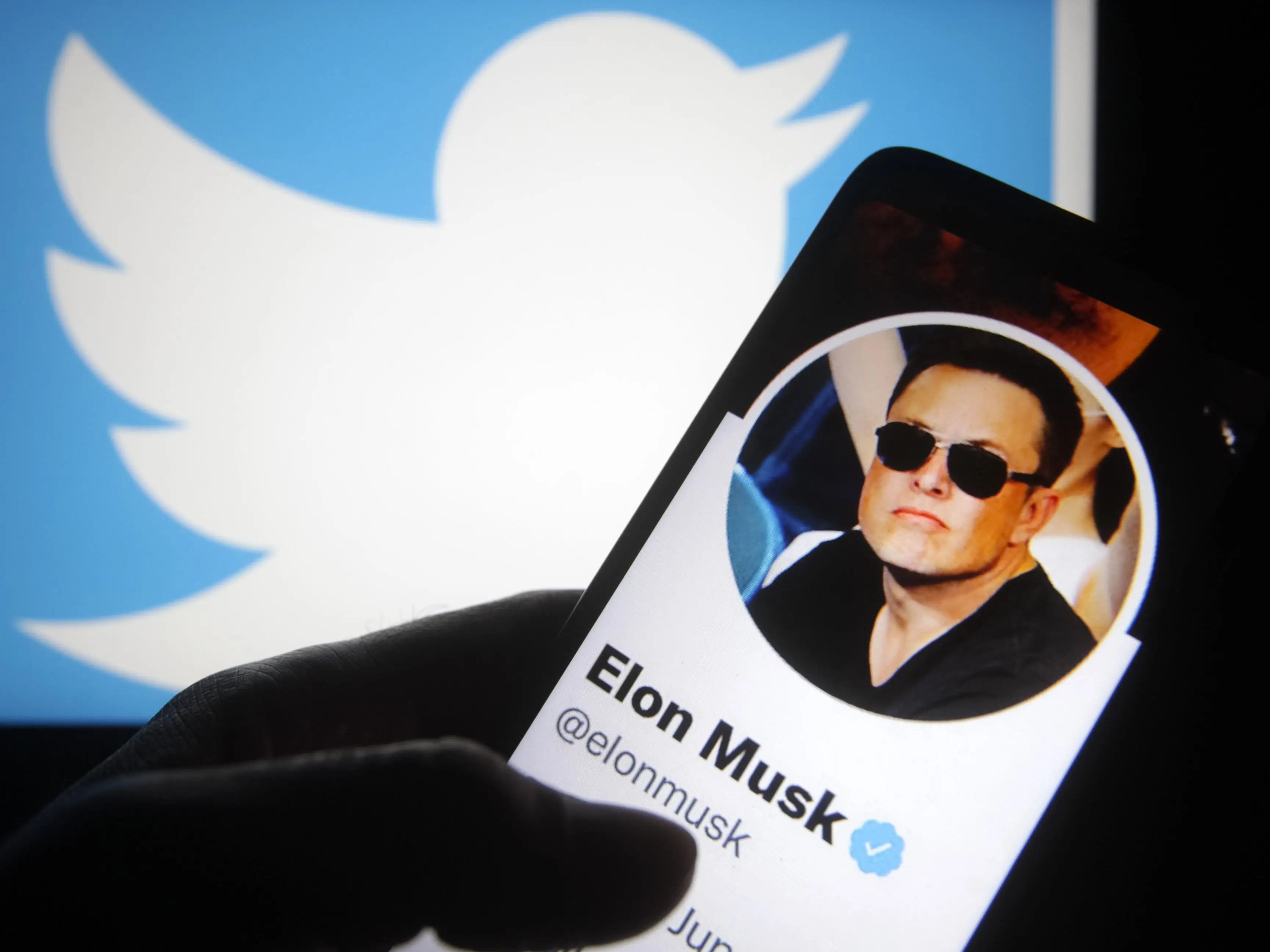 Why the banks lending Elon Musk billions to buy Twitter won’t back out