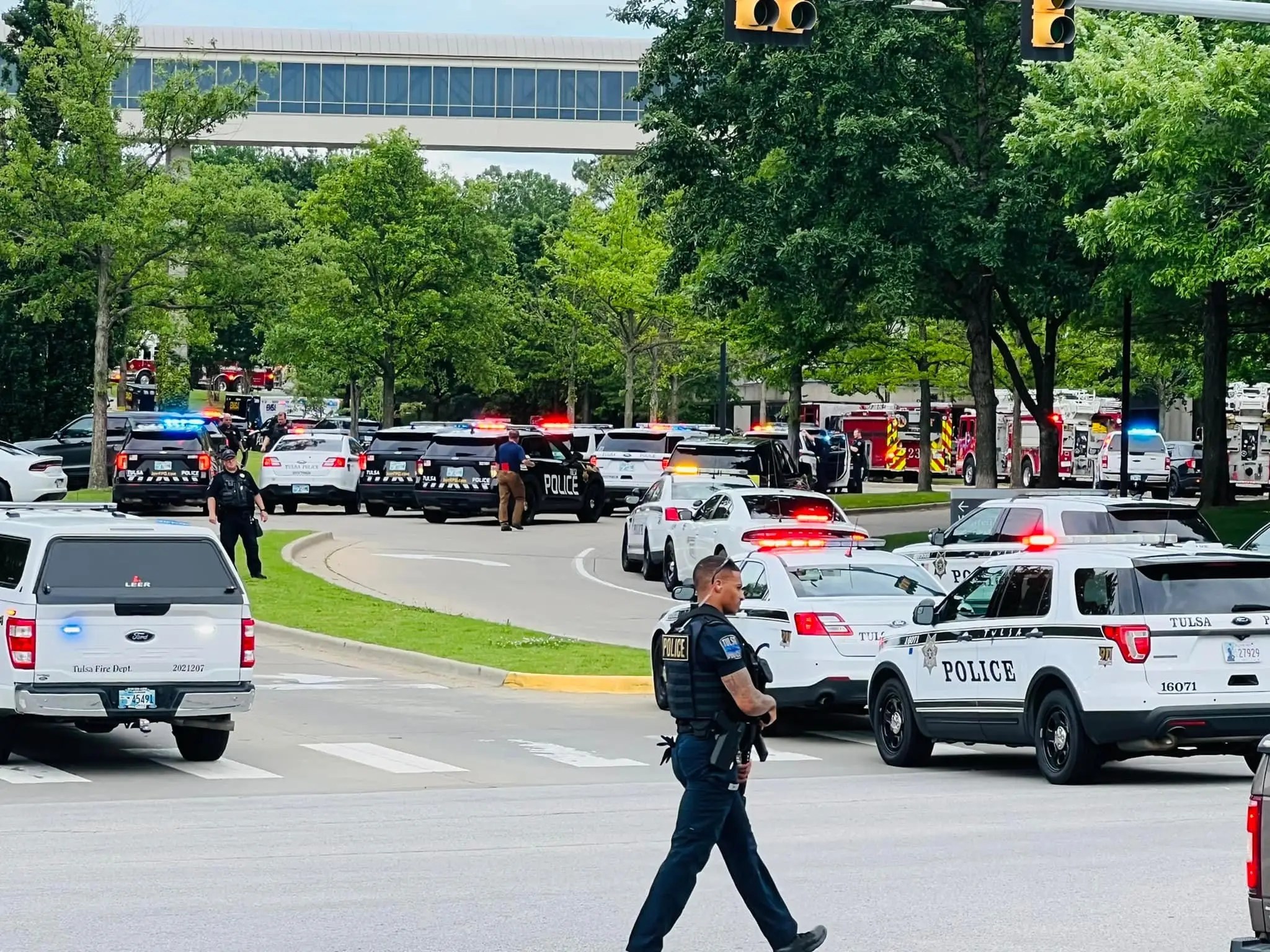 Tulsa Shooting Recap Gunman Who Killed 4 Bought Rifle Hours Before Business Insider