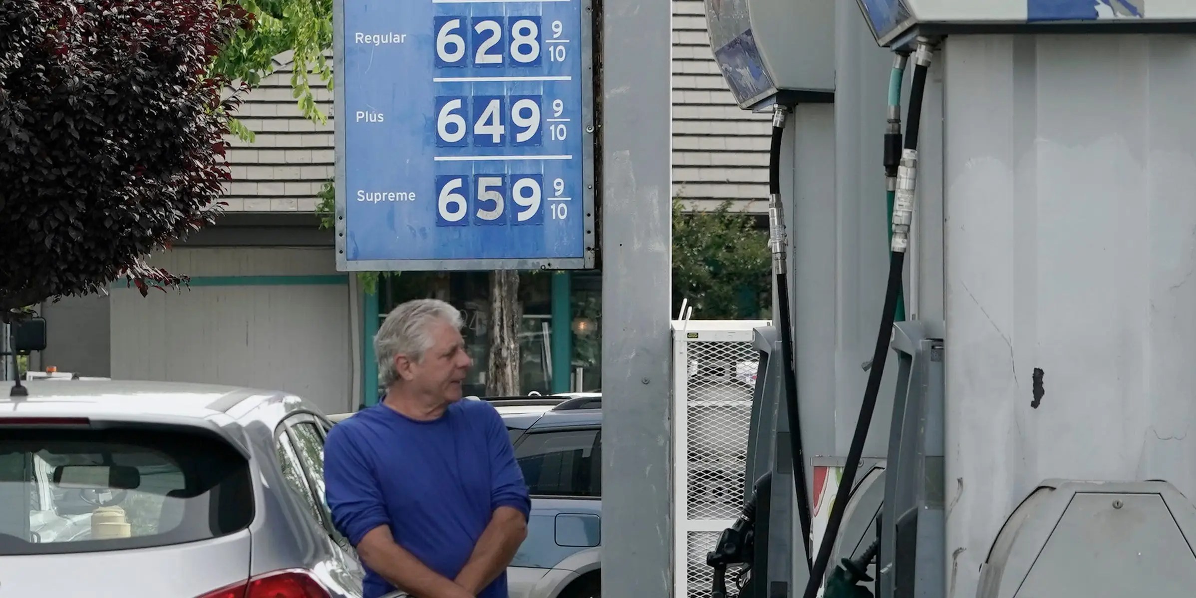 US Gas Prices Average $5 a Gallon for the First Time Ever: GasBuddy
