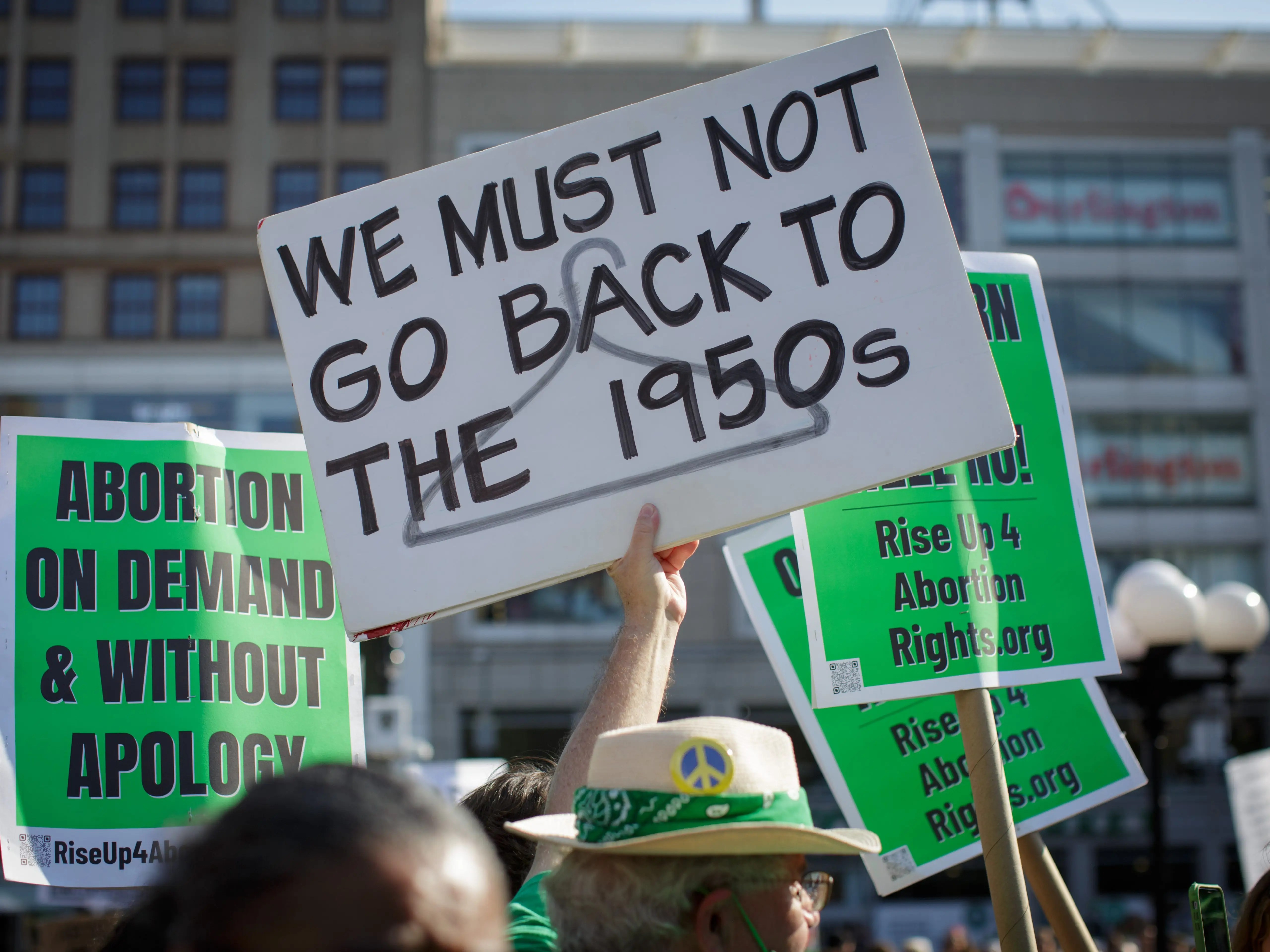 What is Griswold v. Connecticut? How access to contraception and other privacy rights could be