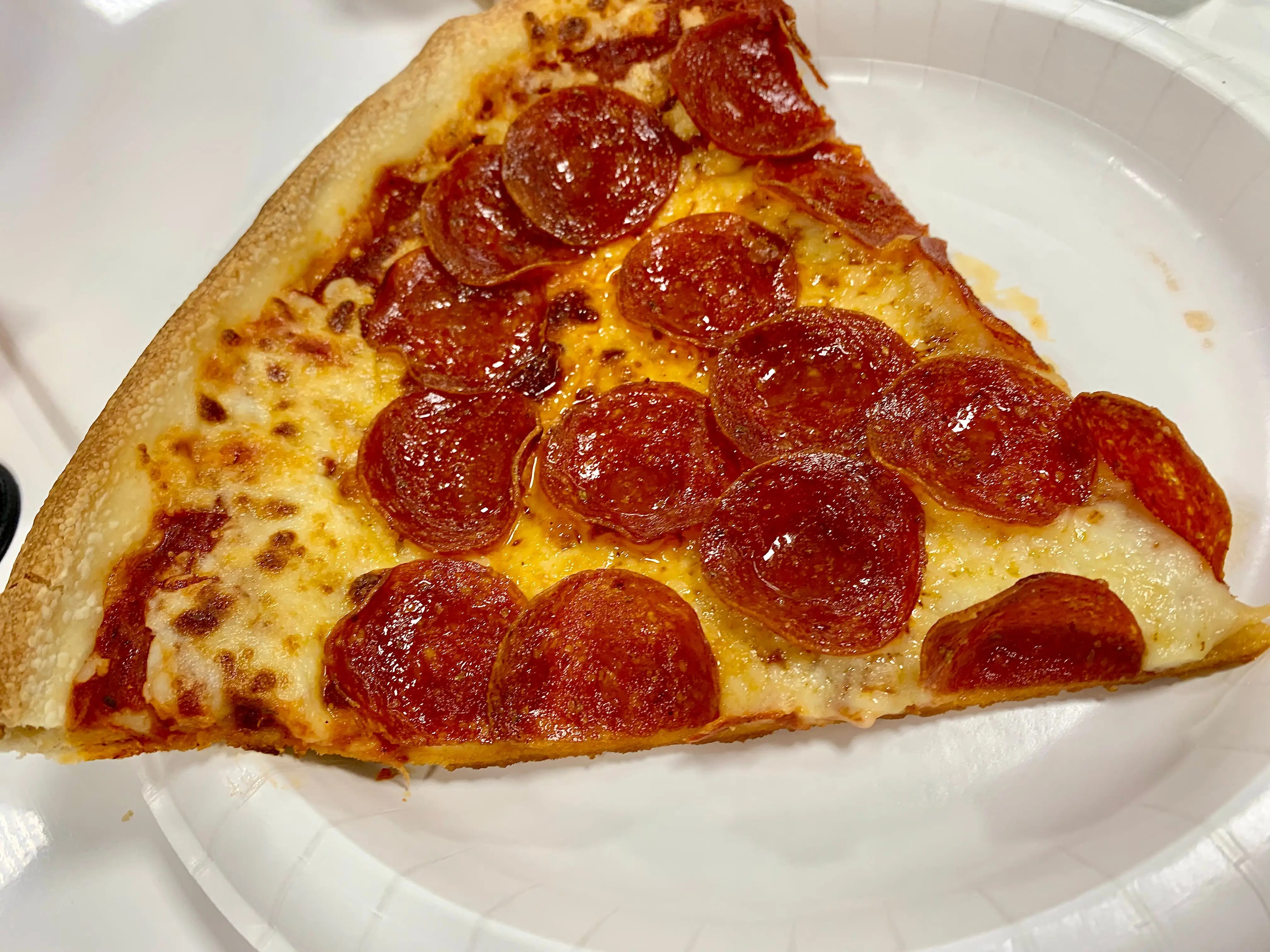 I compared food courts at Sam's Club and Costco, and this is why Costco