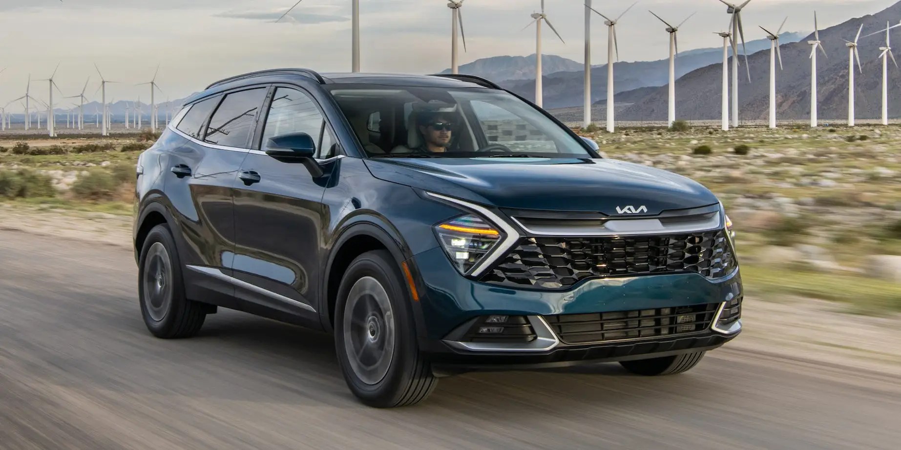 15 hybrid cars with the best gas mileage you can buy in 2022