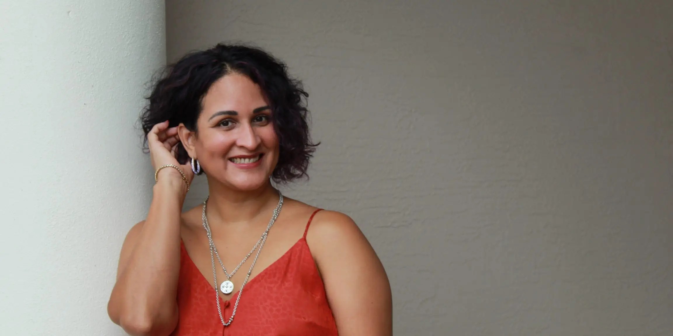 Mulher compartilha as frustrações de passar pela menopausa aos 49 anos