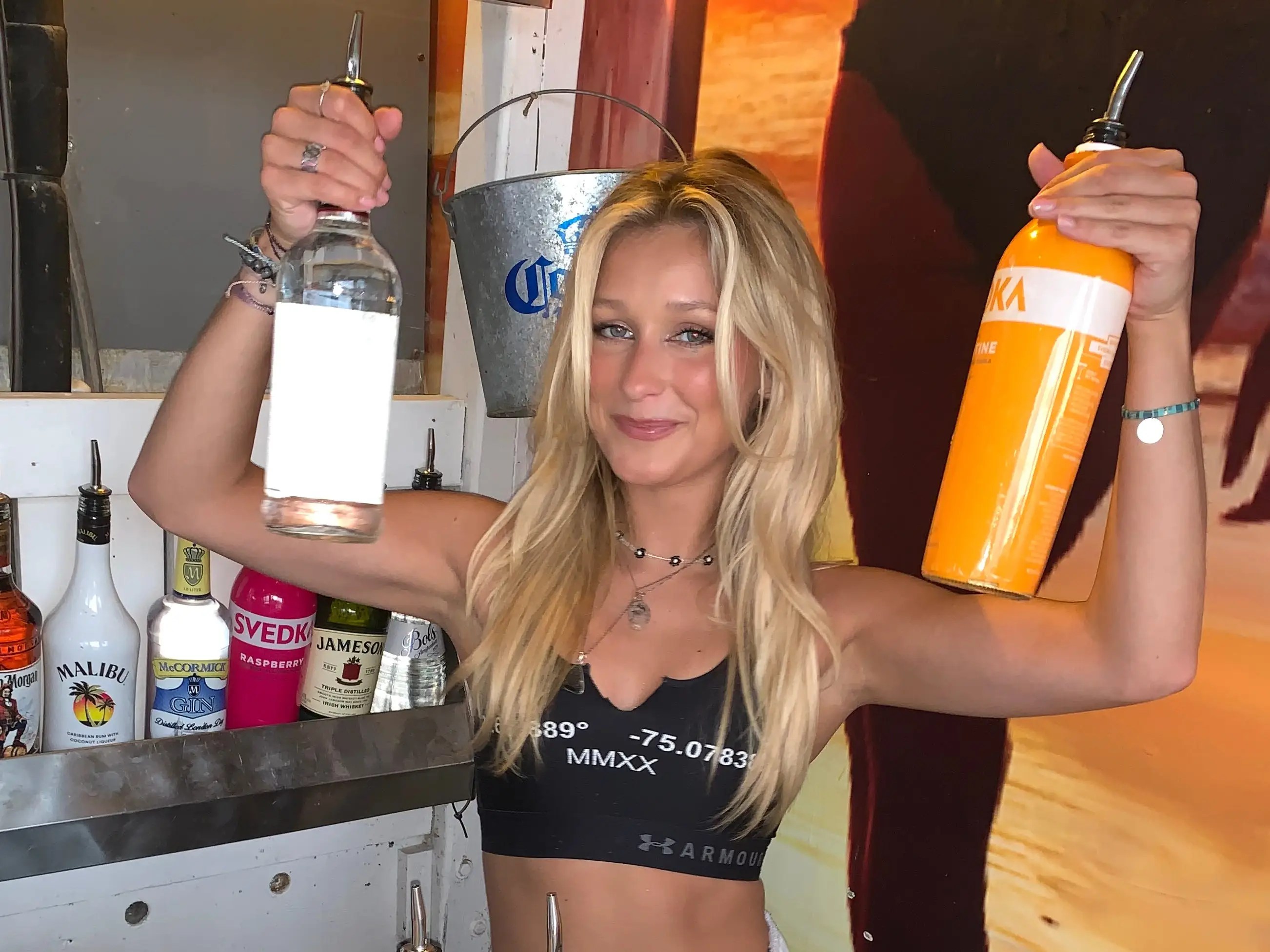 I'm a Shot Girl Who's Made up to 2,300 in Tips in a Single Day Business Insider