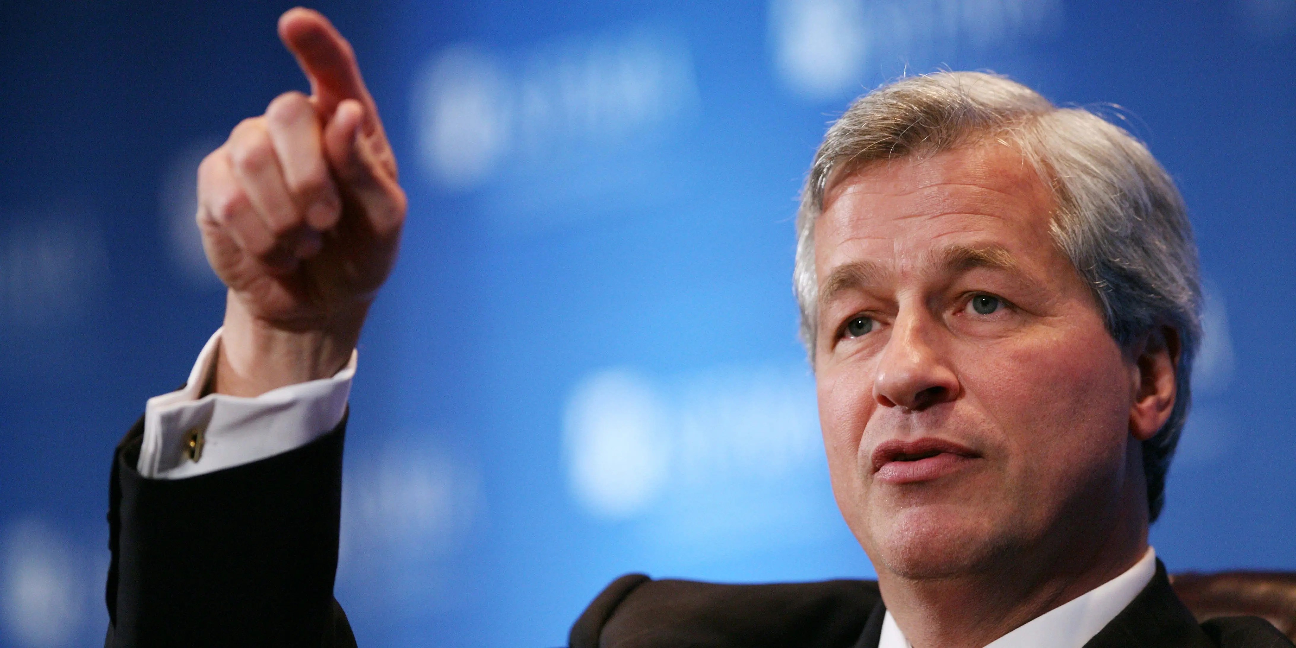 reports a Q3 earnings beat as CEO Jamie Dimon sounds the