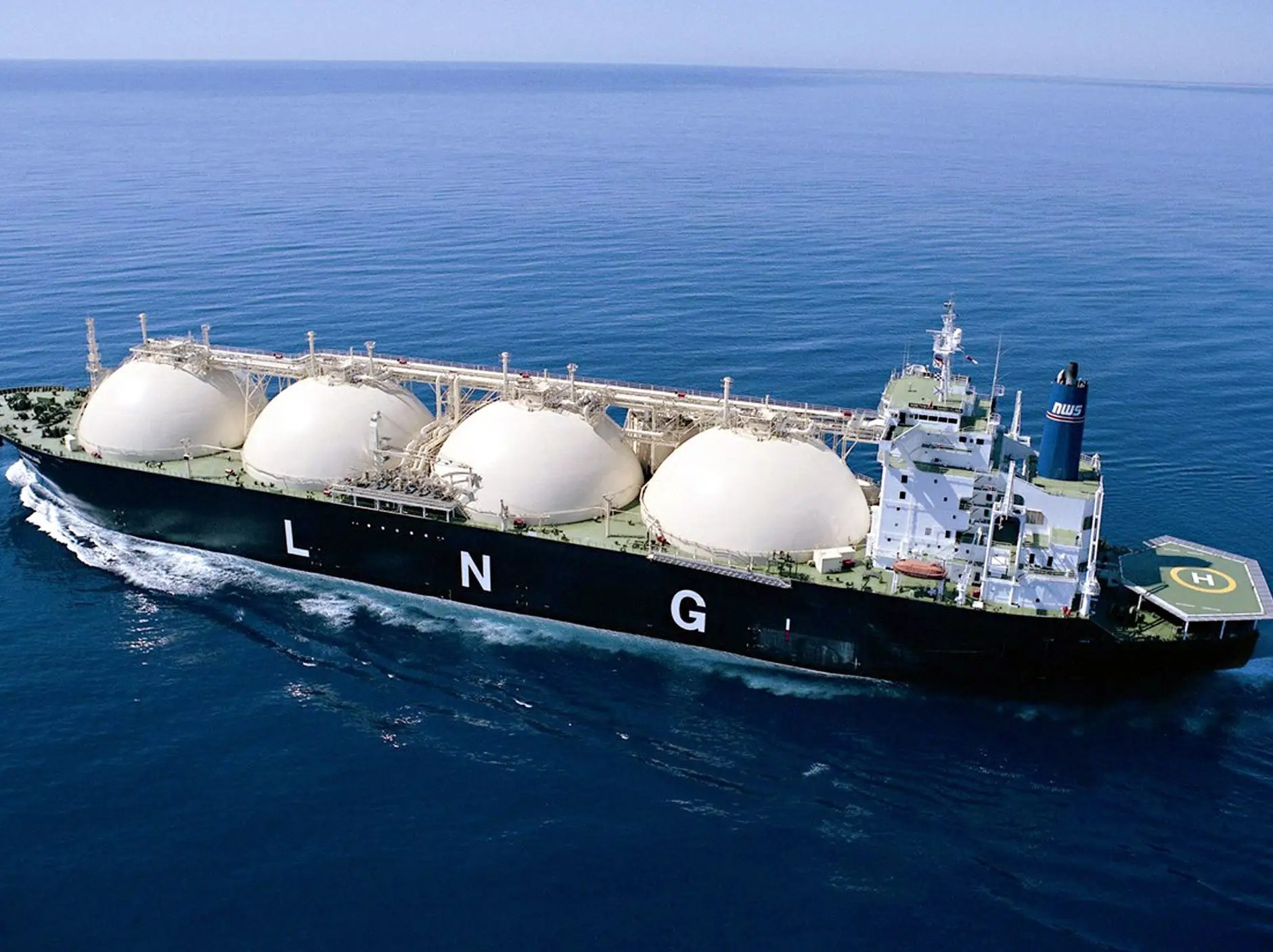 LNG ships now cost a record high near 400,000 per day as Europe