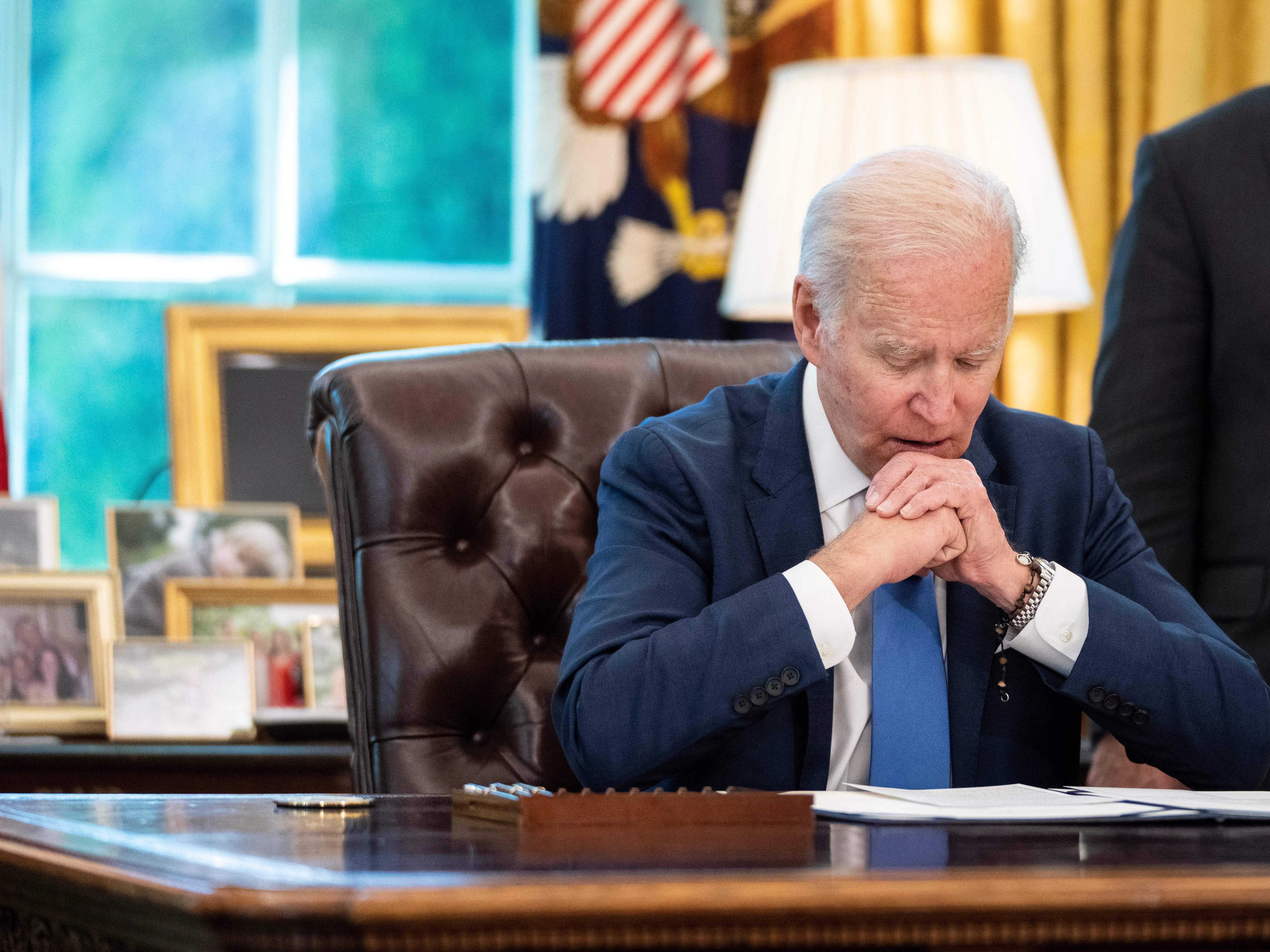 A federal judge just temporarily paused Biden's studentloan
