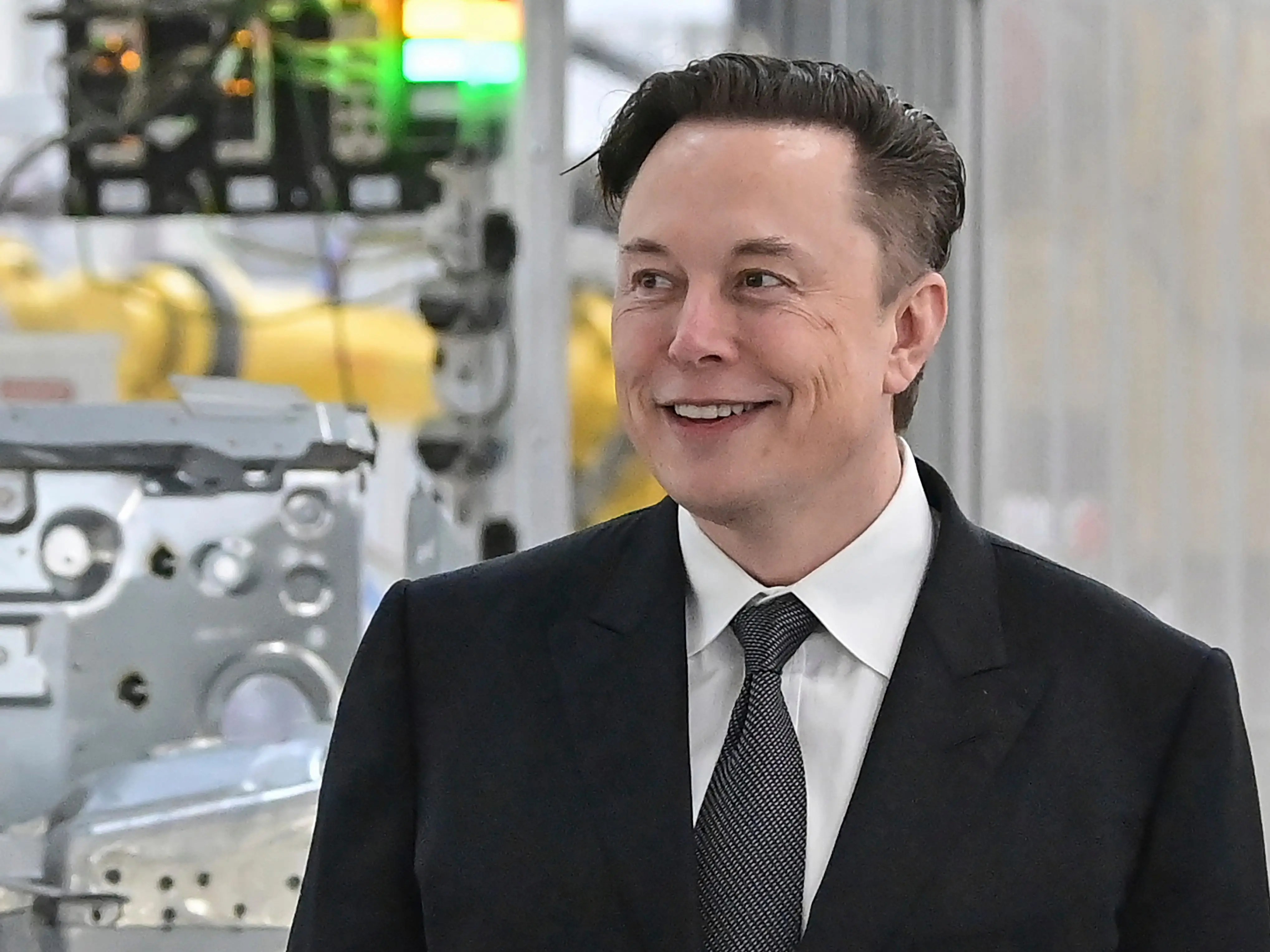 The EU Is Mulling Paying for Elon Musk's Starlink Service in Ukraine