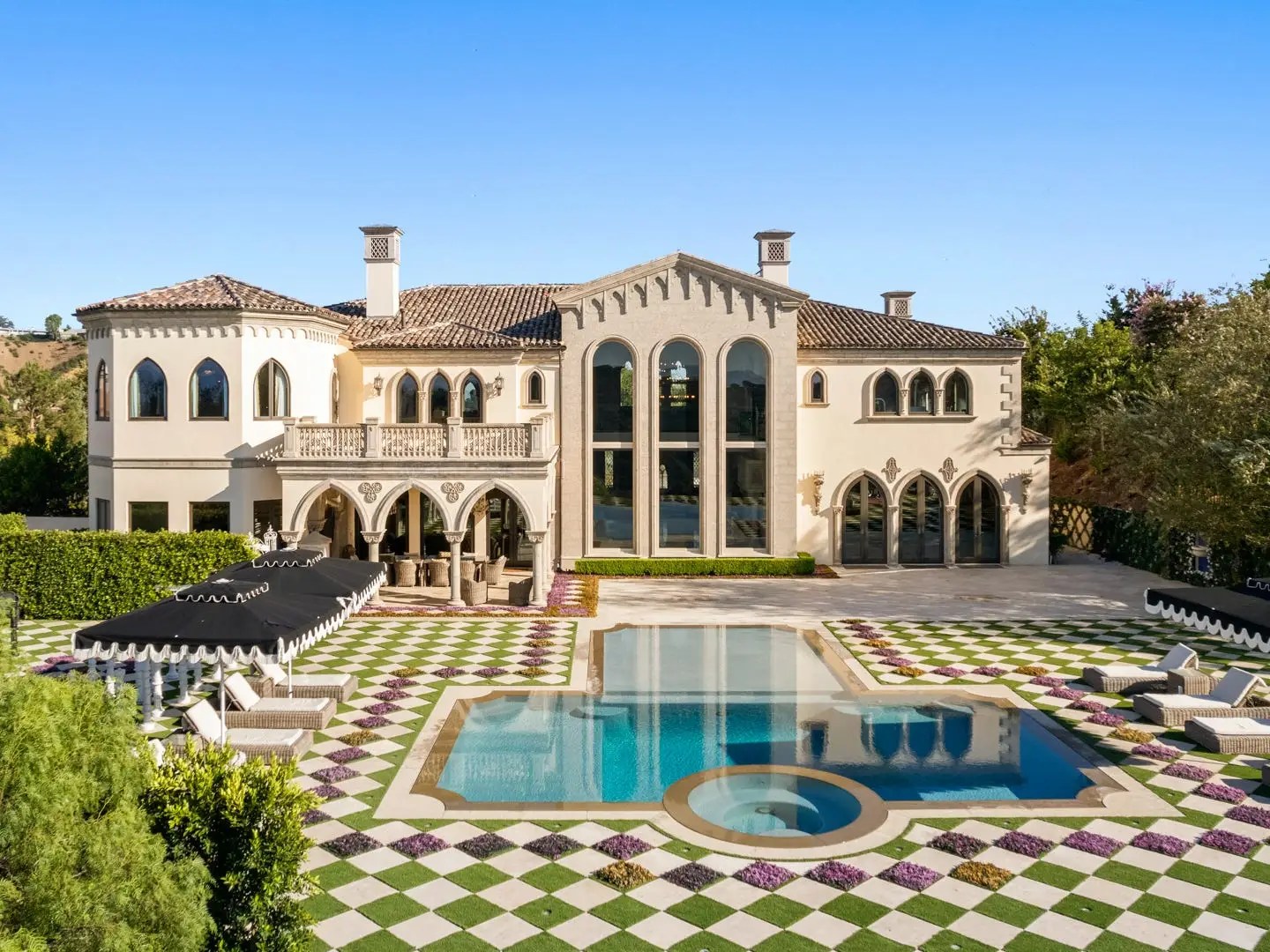 Beverly Hills Castle Inspired by 'Game of Thrones' Is for Rent Photos