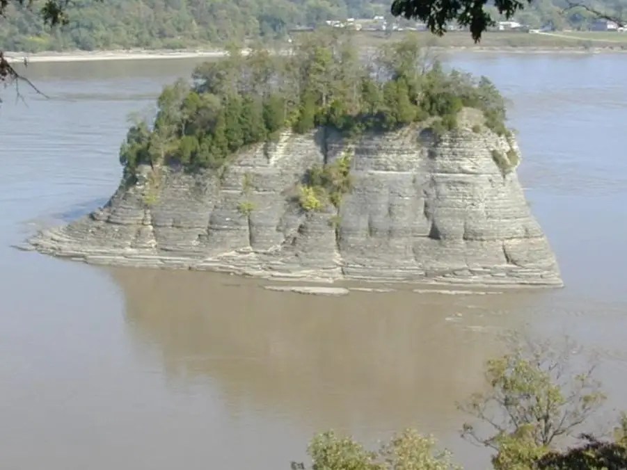 Photos show what Tower Rock, a limestone formation in the middle of the