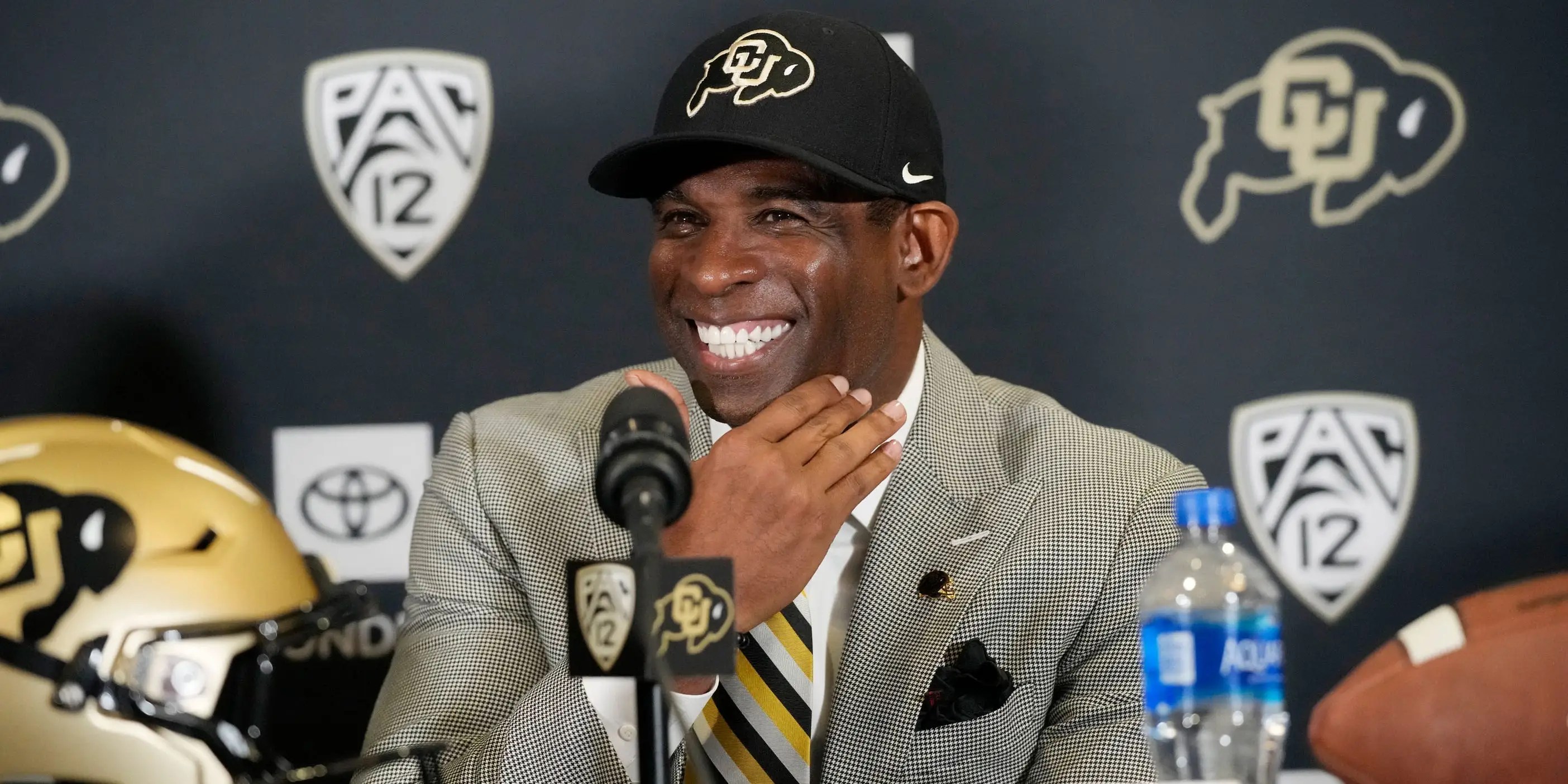 Deion Sanders Tells Colorado Players to Transfer in First Team Meeting