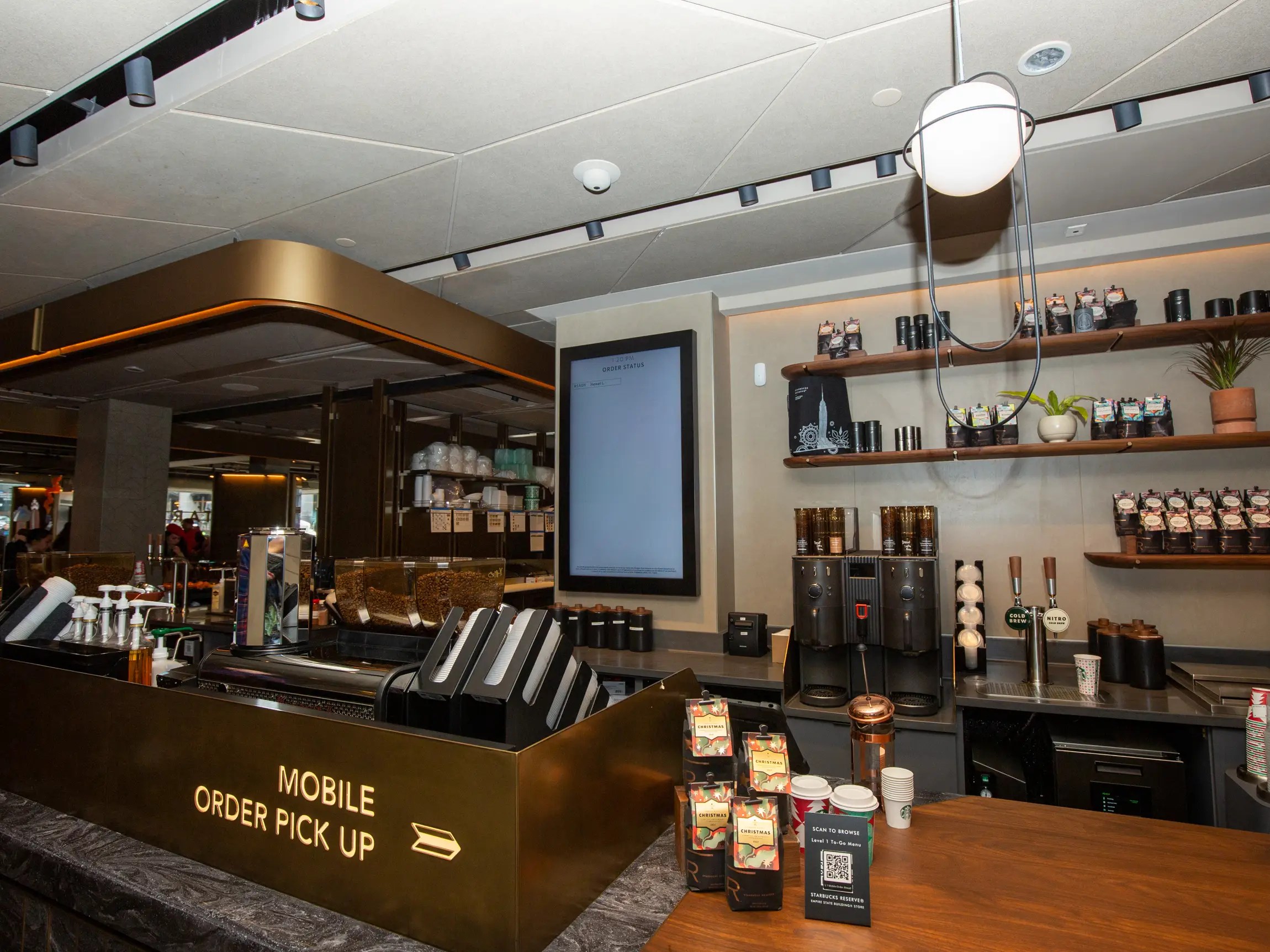 I went to Starbucks' newest flagship store in the Empire State Building