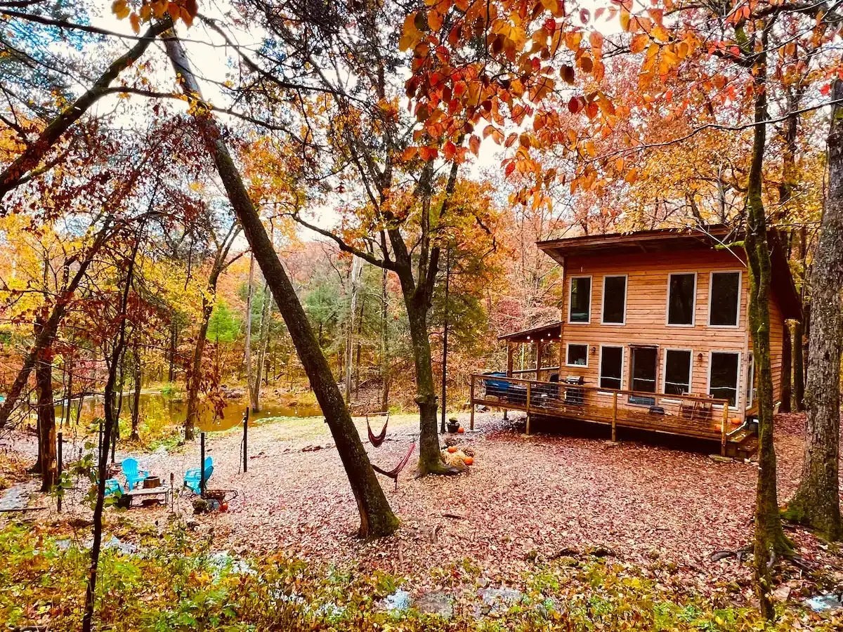 A 41yearold Missouri man built an offgrid cabin in the mountains