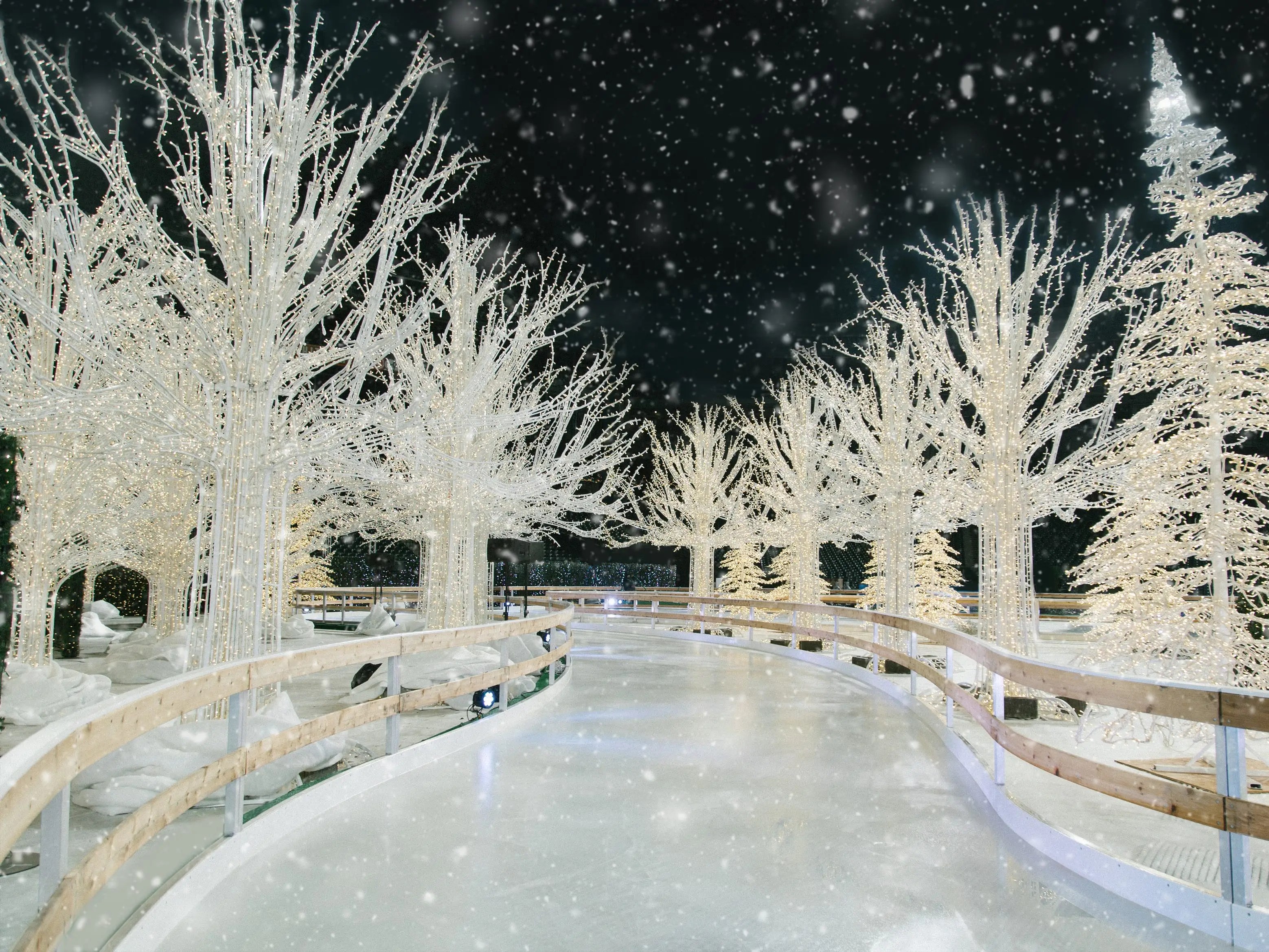 I'm a Christmas Elf at Hallmark's Enchant Holiday Celebration