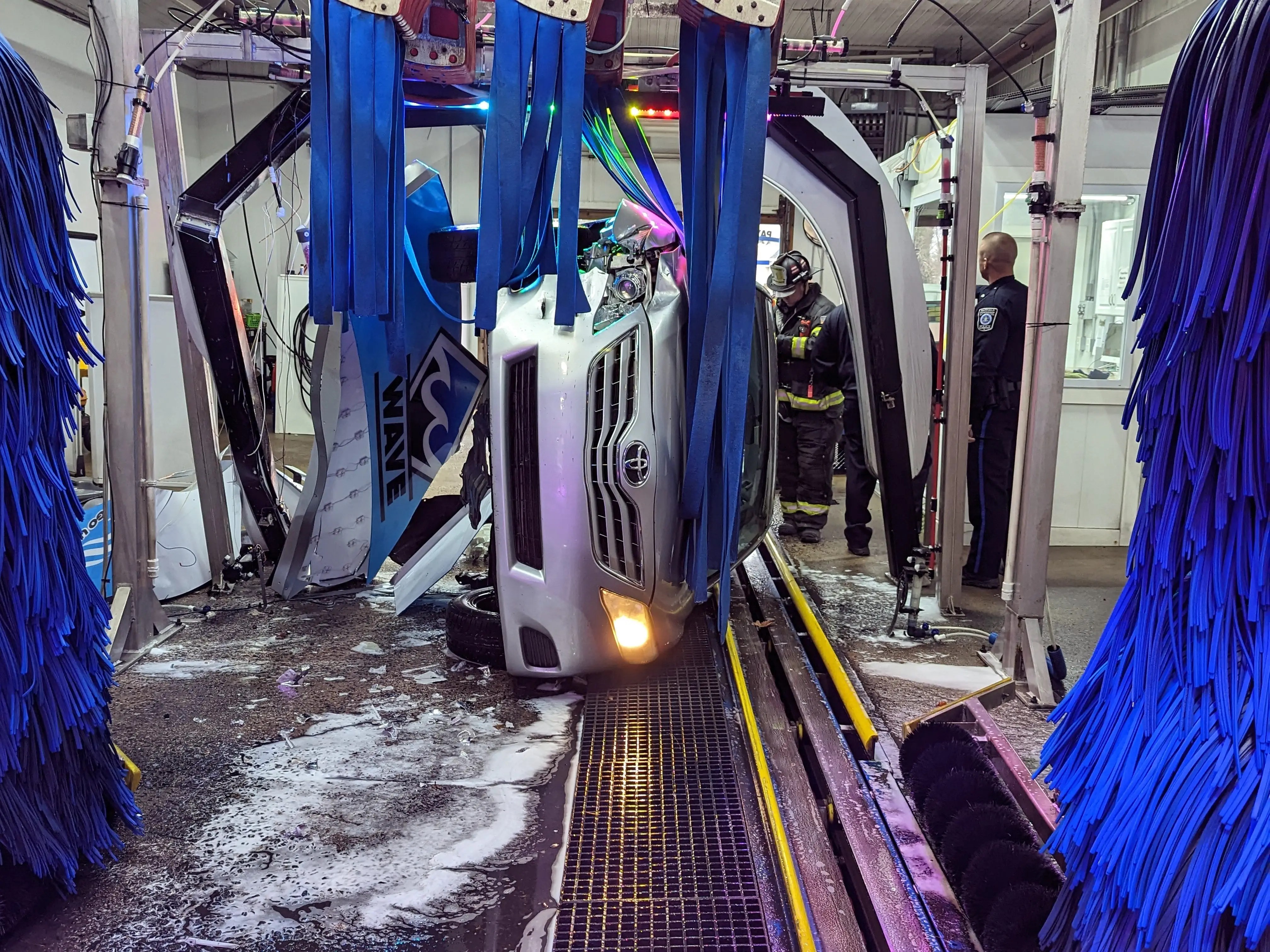PHOTOS Moment a Senior, 77, Flipped His Car in a Pennsylvania Car Wash