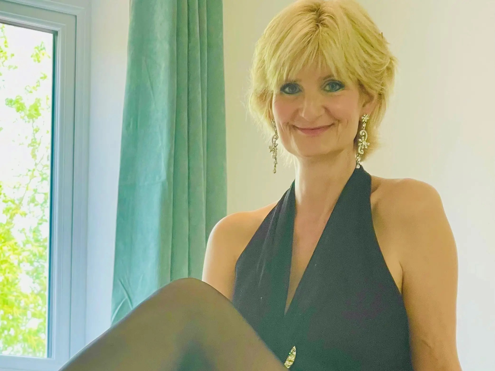 OnlyFans Model, 47, Makes 16,000 a Month As Princess Diana LookAlike