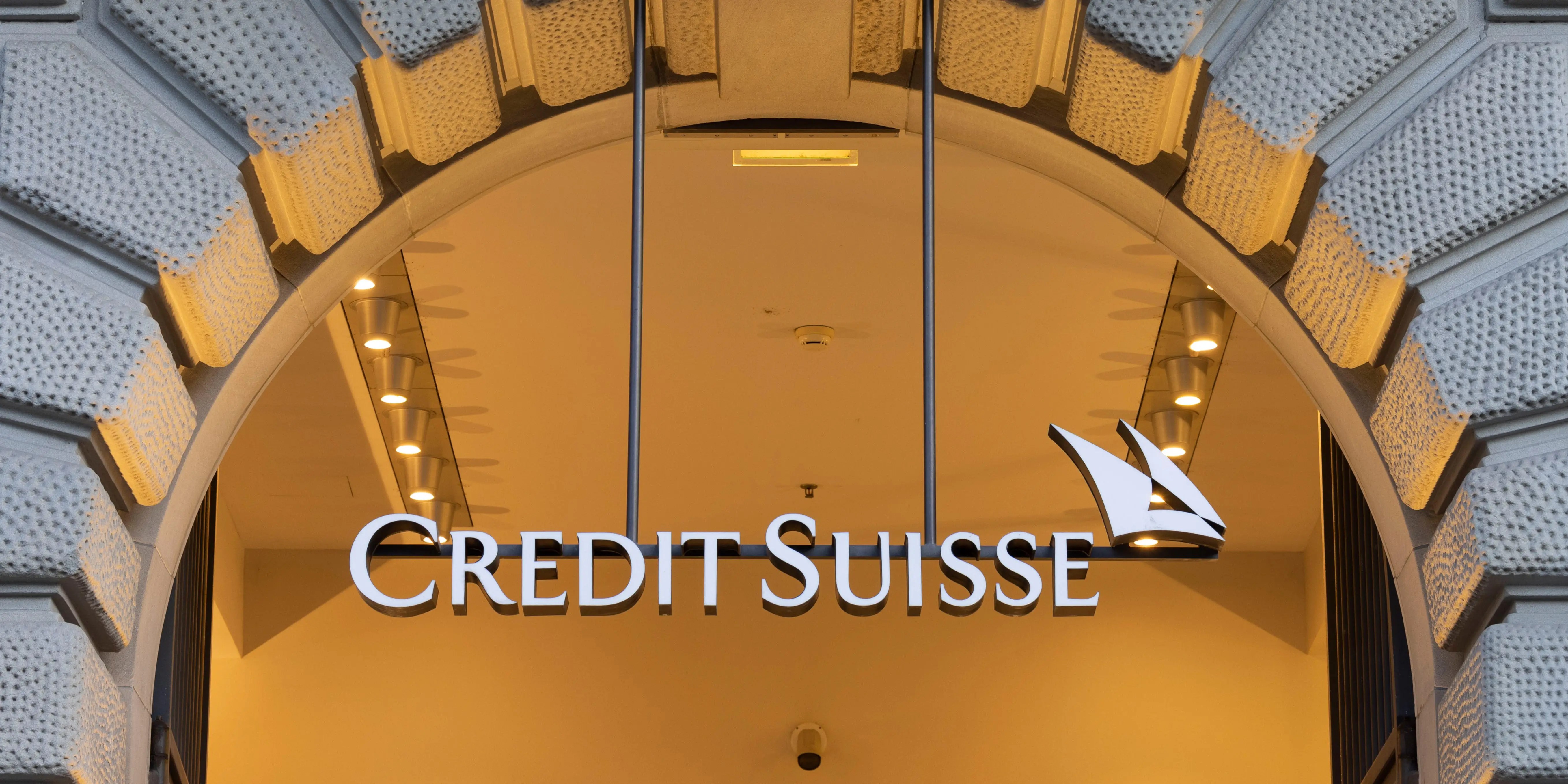 UBS and Swiss Regulators Race to Seal Credit Suisse Deal Reports