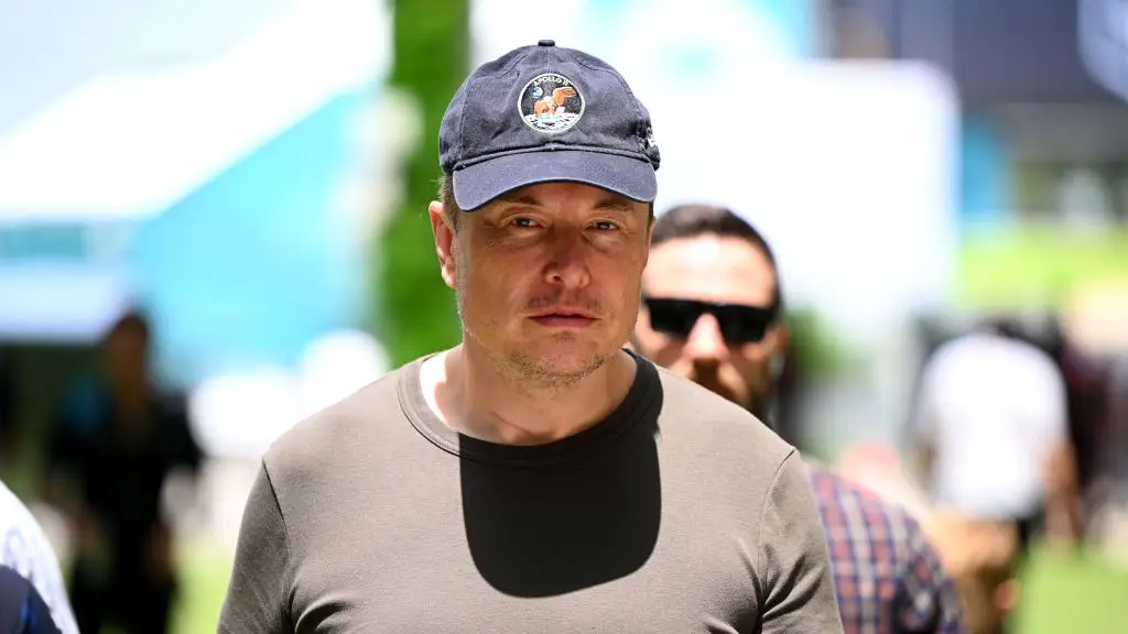 Mail Christmas Eve Day 2023 Elon Musk Spent Christmas Eve Moving Servers at X to Cut Costs Biography