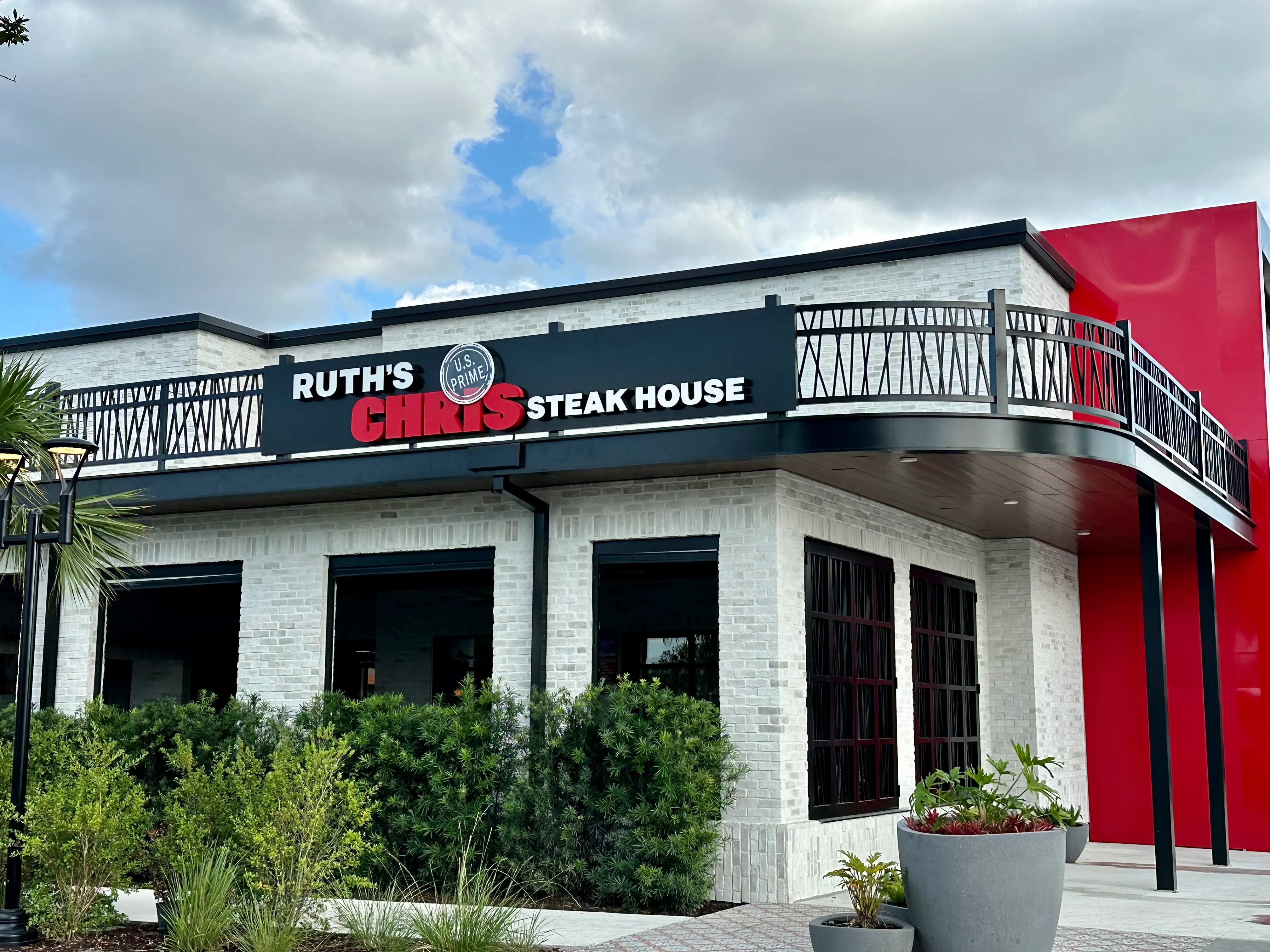 Family of 4 Tries Ruth's Chris for First Time, Spends 500 Review