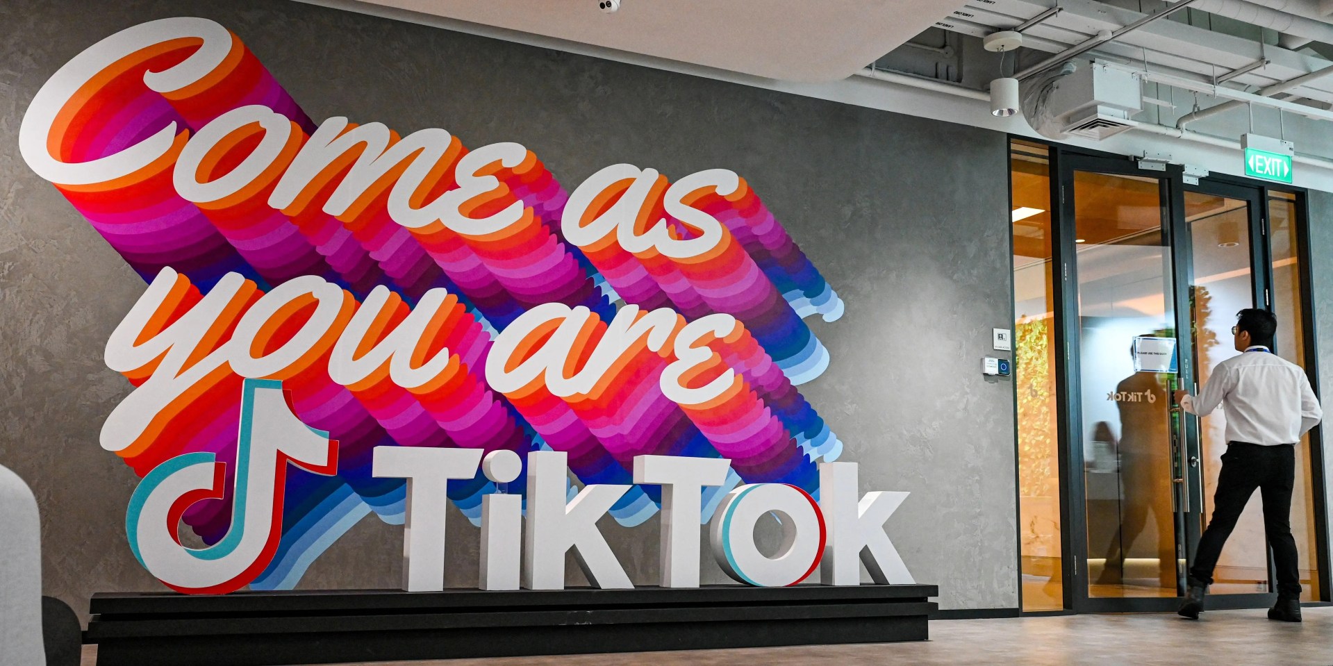 „TikTok“ seka darbuotojų lankomumą biure, naudodamas naują vidinį įrankį „MyRTO“.