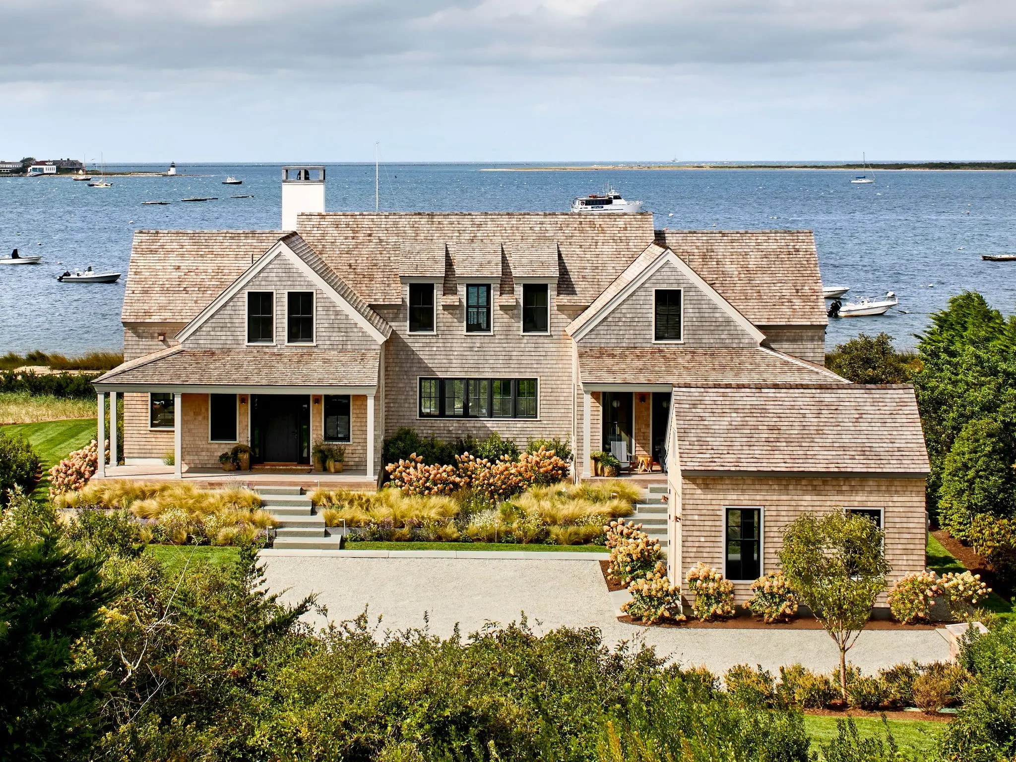 Photos Dave Portnoy bought a 42 million home in Nantucket, comple...