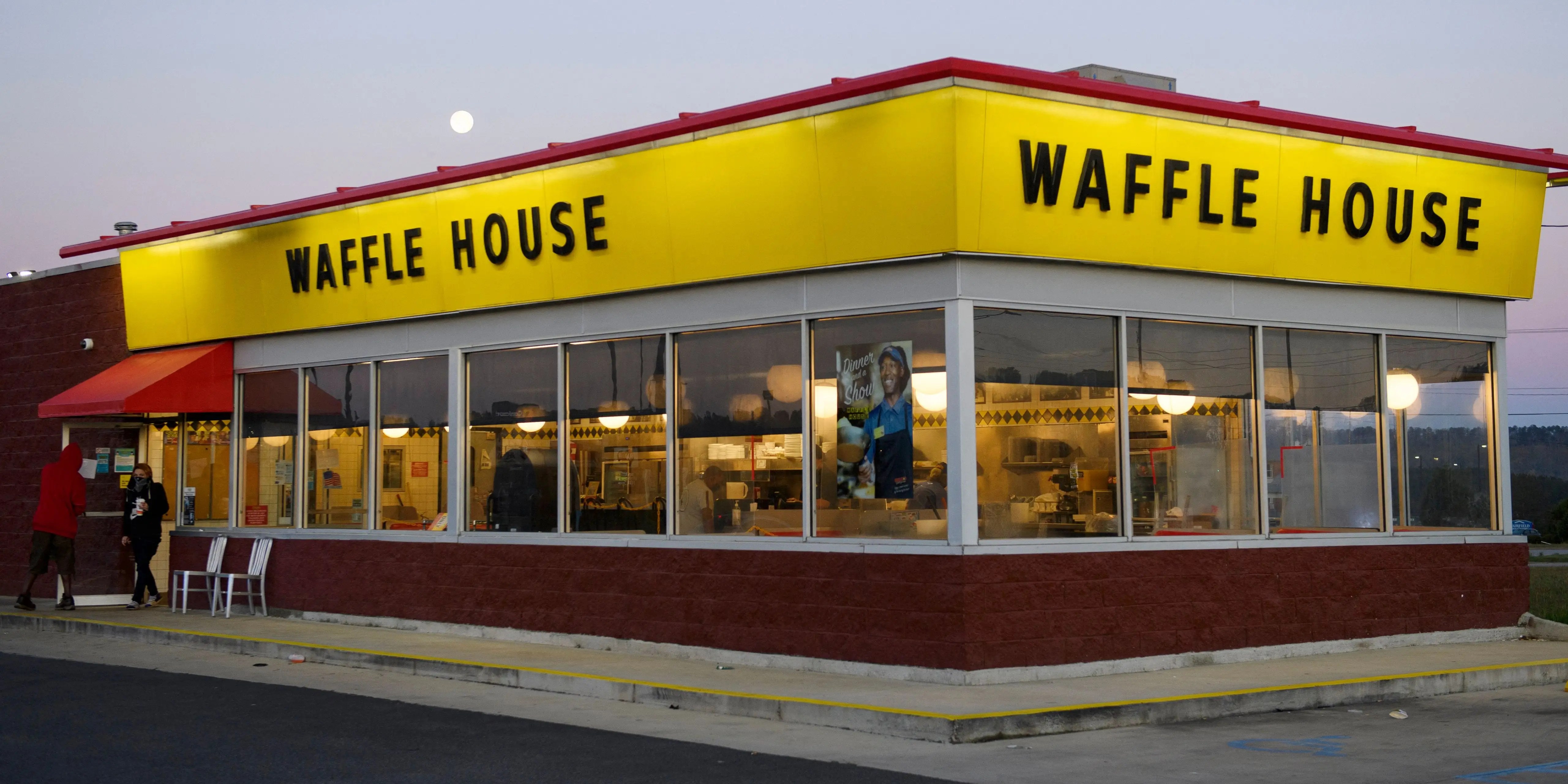 Waffle House Workers Demand 25 Hourly Wage, 24/7 Security Business