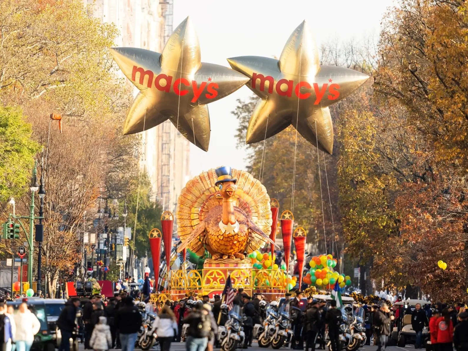 How to watch Macy's Thanksgiving Day parade live stream 15 Minute...
