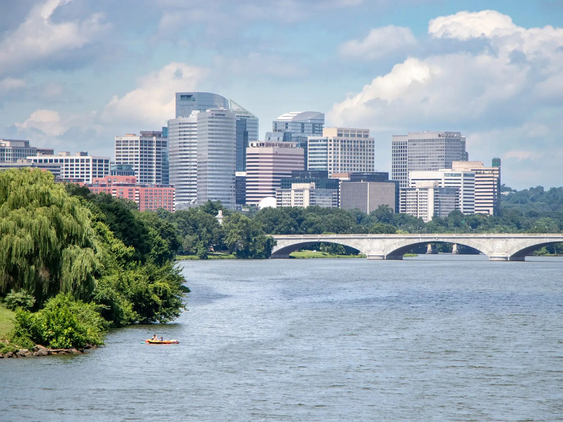 Arlington, Virginia, gave 500 to 200 families with no