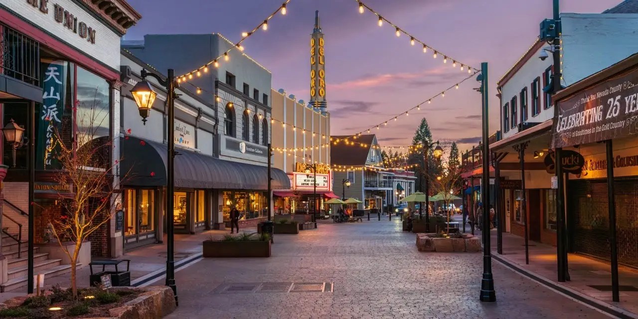 Przeprowadziłem się do uroczego miasteczka w północnej Kalifornii. To był koszmar