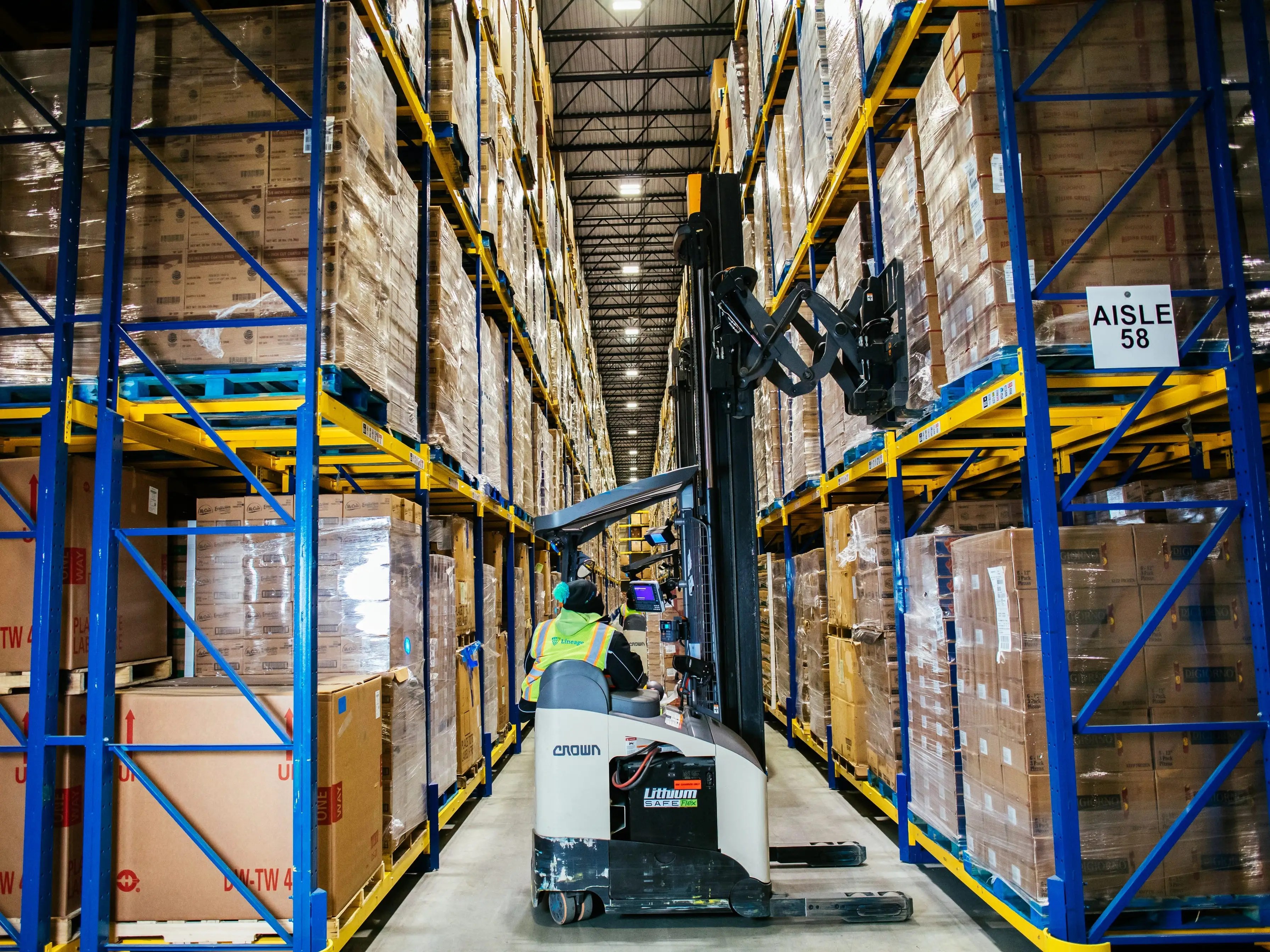 Cold Storage Giant Lineage Raises 4.4 Billion in Year's Biggest IPO