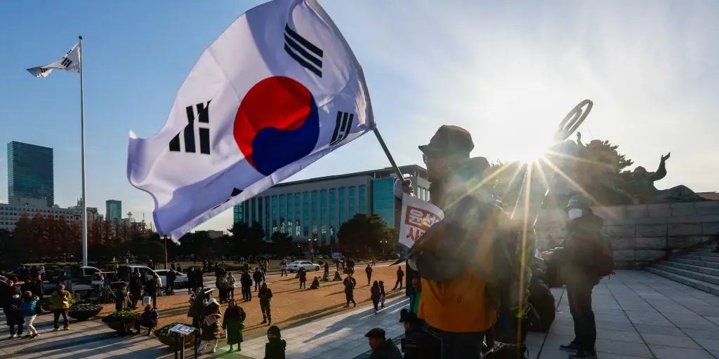 한국은 왜 계엄령을 선포했는가?