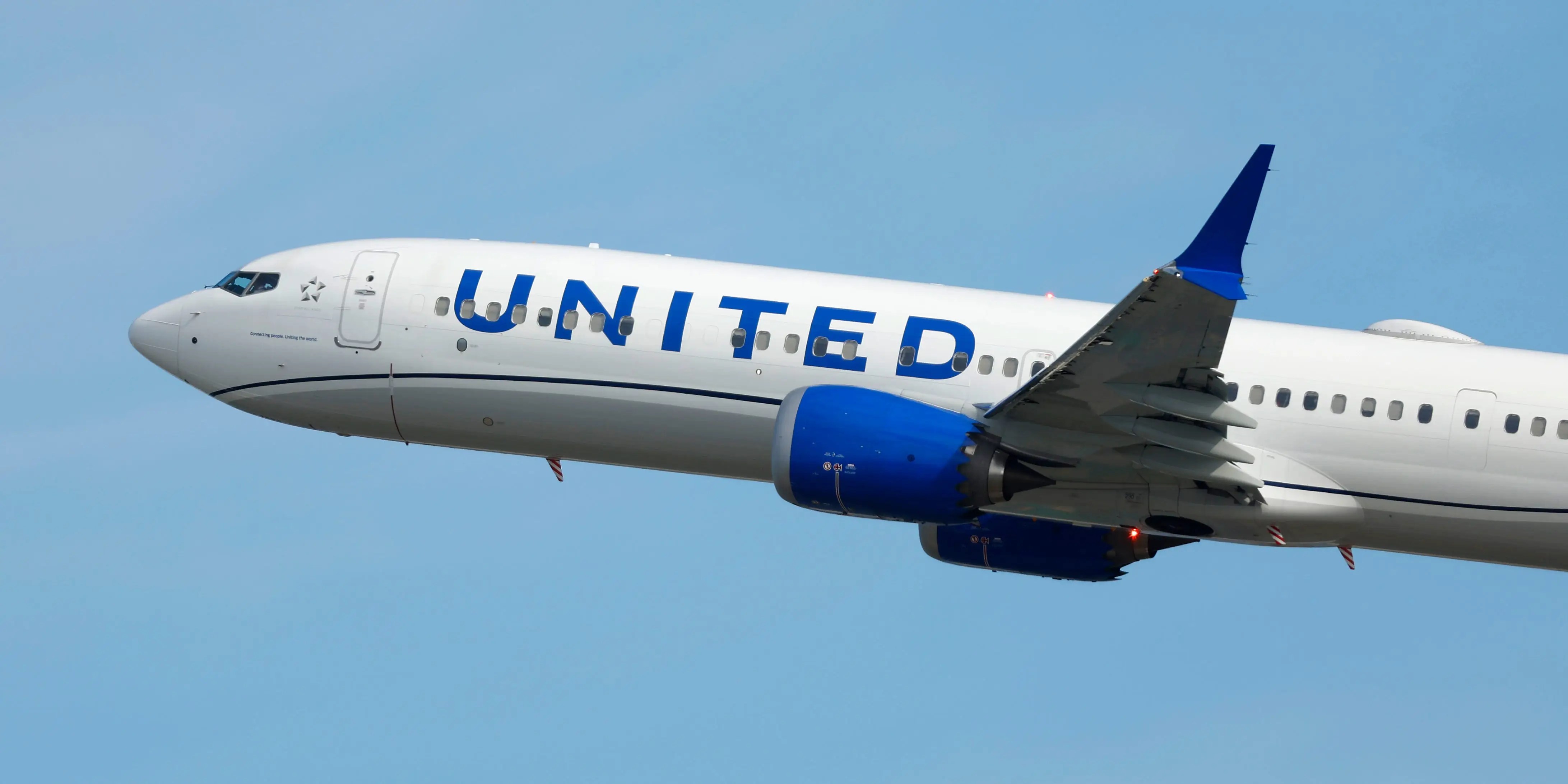 United Flight Returned to Newark After Greenland Security Closed