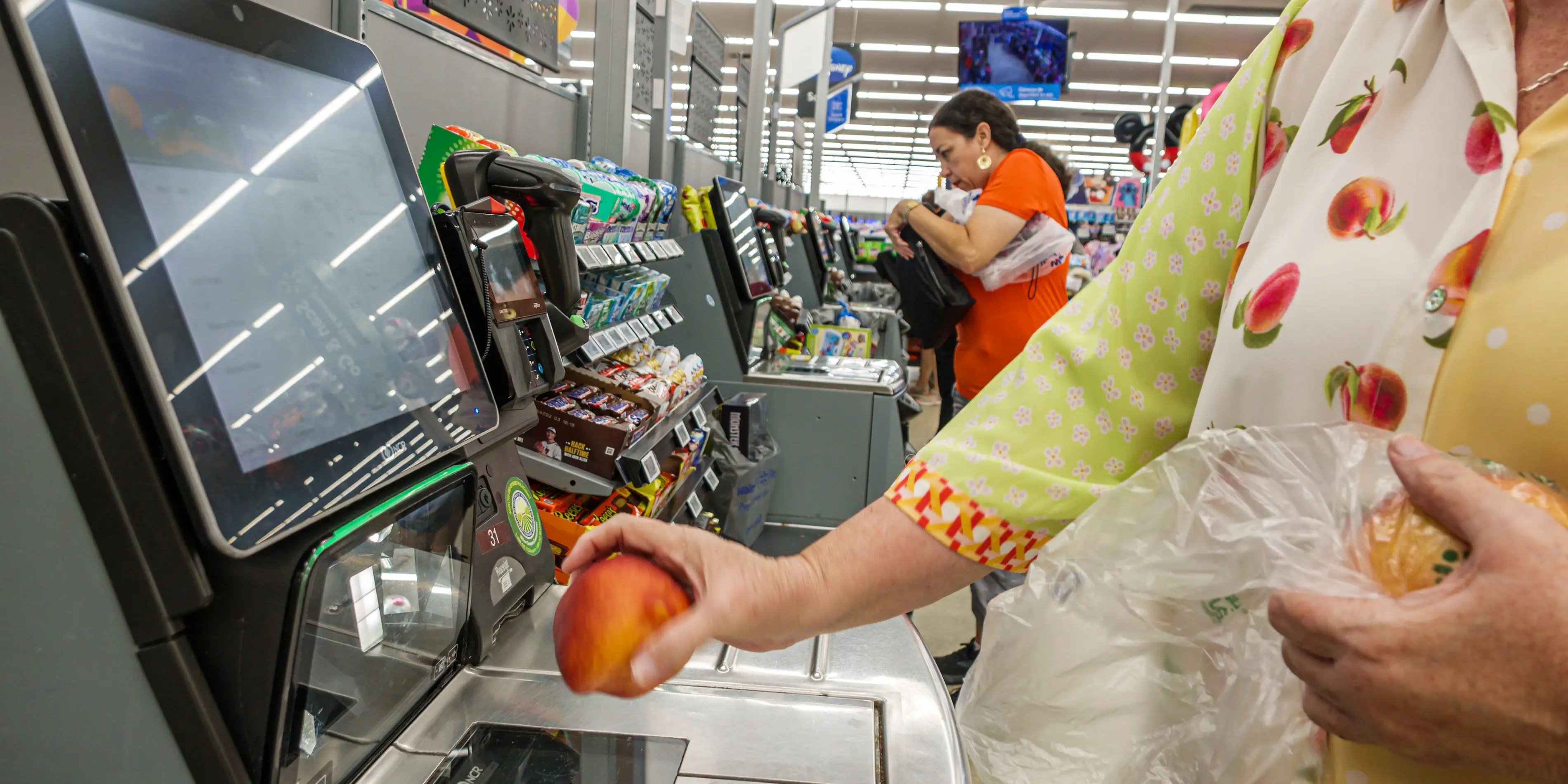 Why Walmart Is One of the Last Major Retailers Not Accepting Apple Pay
