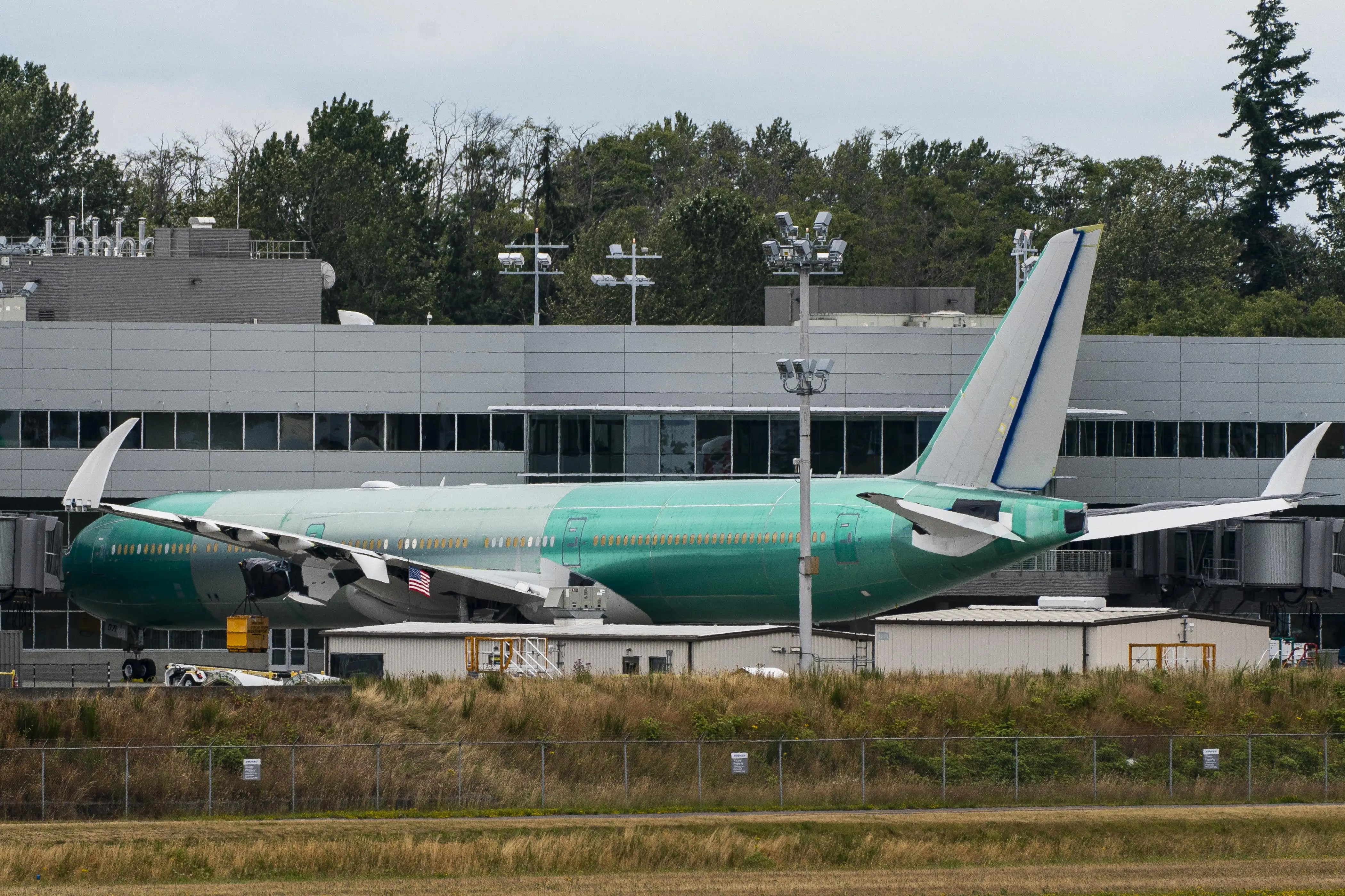 See What Passengers Can Expect Onboard Boeing’s New 777X Jet